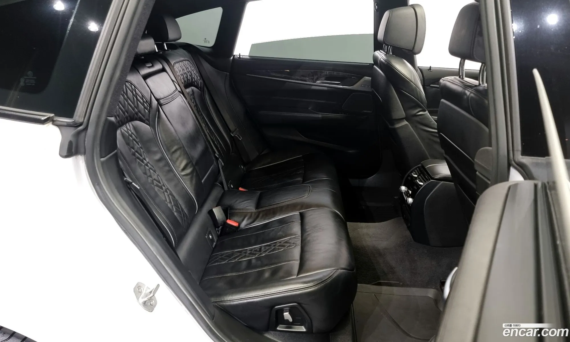 BMW 6 Series GT 2018 WBAJV6102JBL15764 — 8