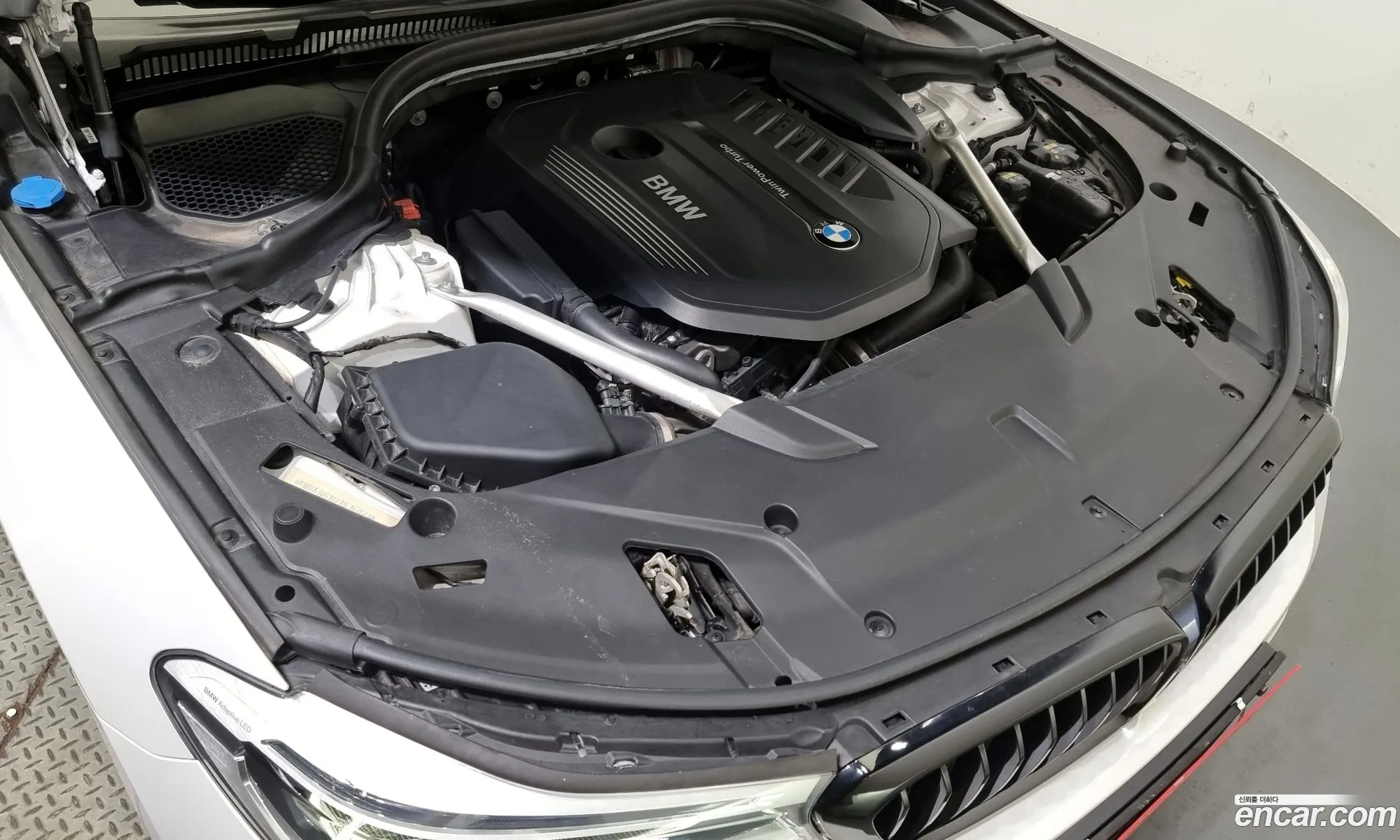 BMW 6 Series GT 2018 WBAJV6102JBL15764 — 7