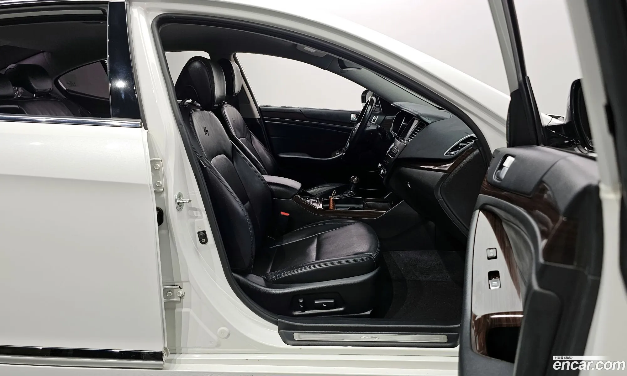 Kia K7 2014 — 17