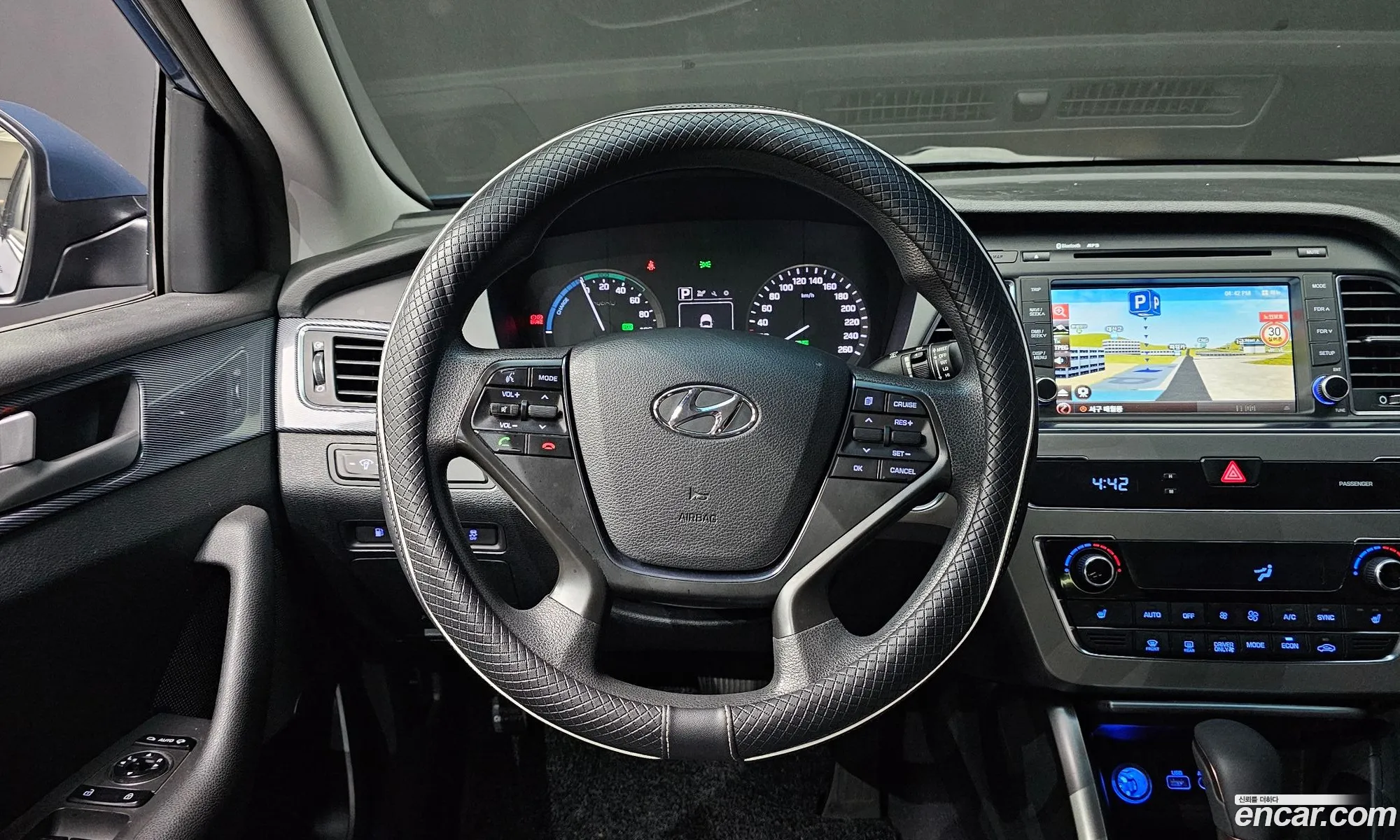 Hyundai LF Sonata Hybrid 2015 — 8