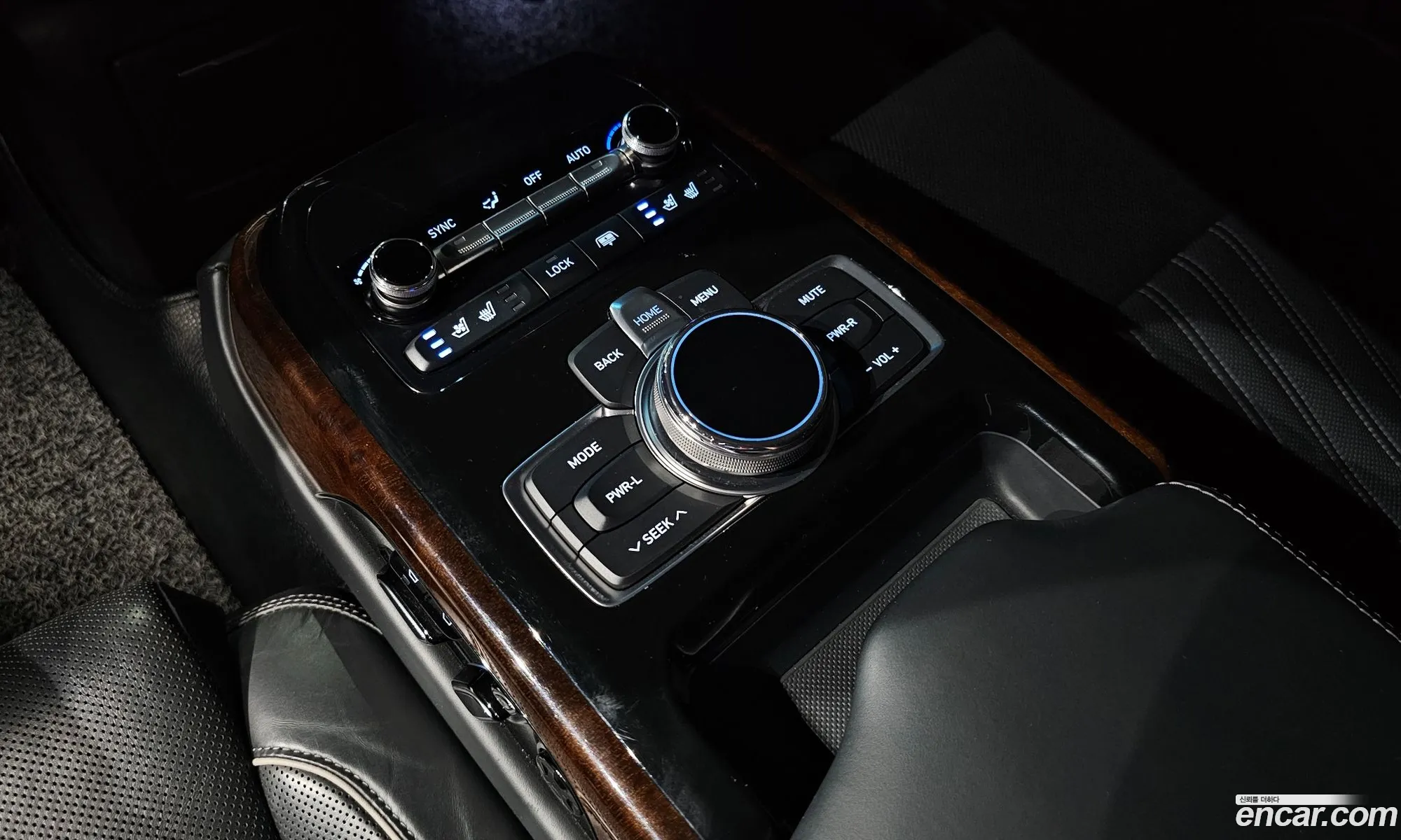 Genesis EQ900 2015 — 9