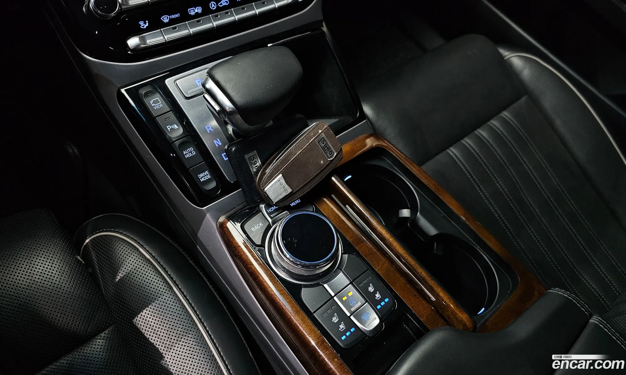 Genesis EQ900 2015 — 6