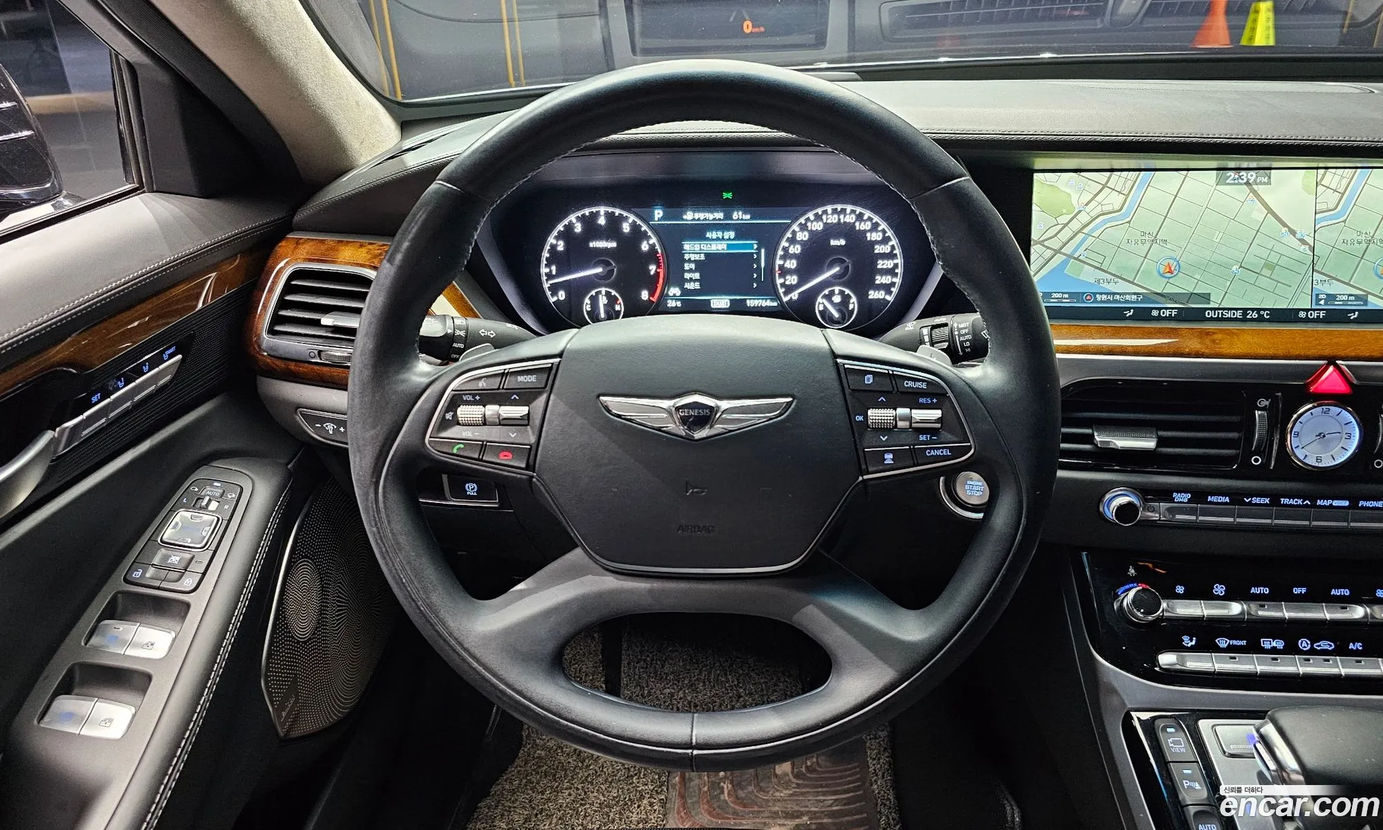 Genesis EQ900 2015 — 5