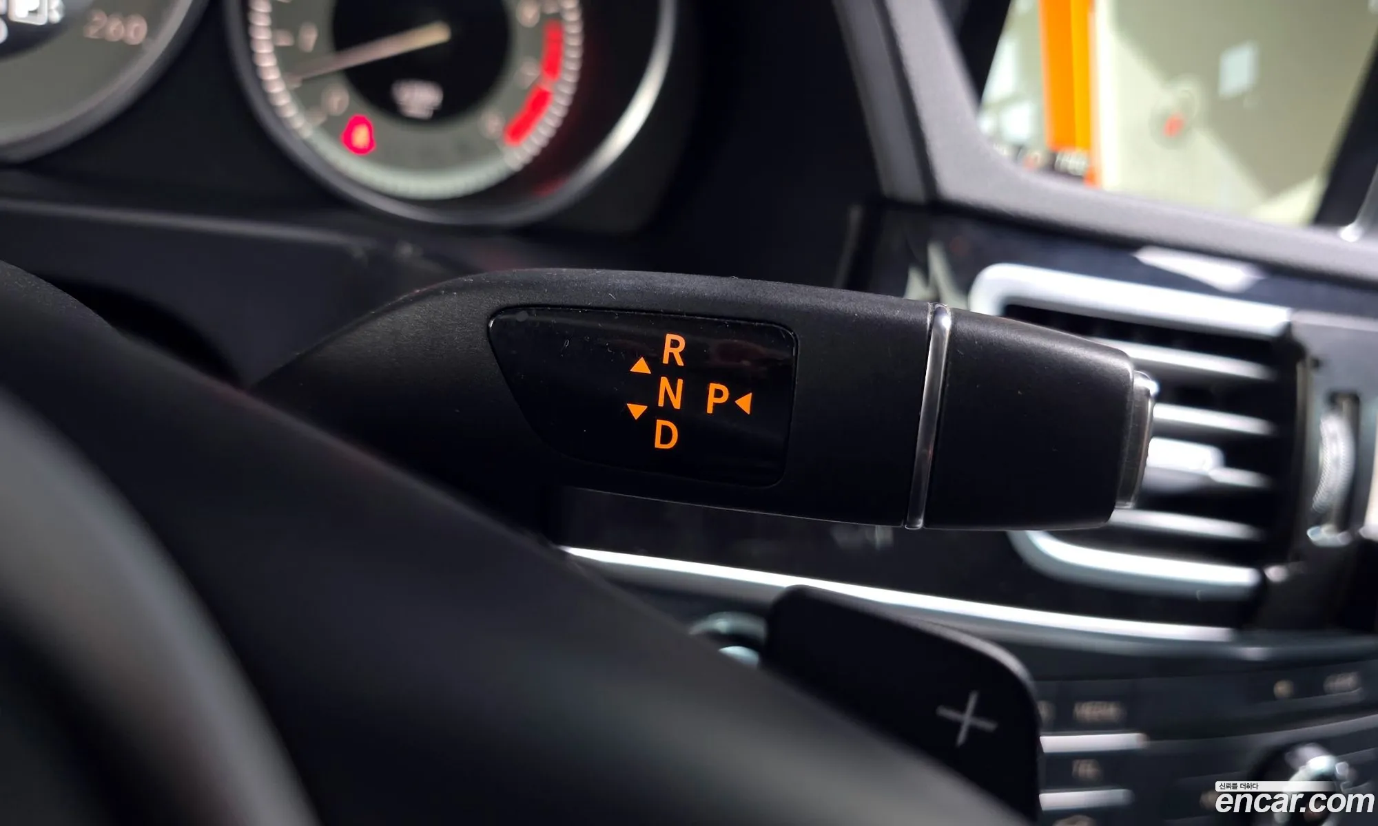 Mercedes-Benz E-Class W212 2015 — 12