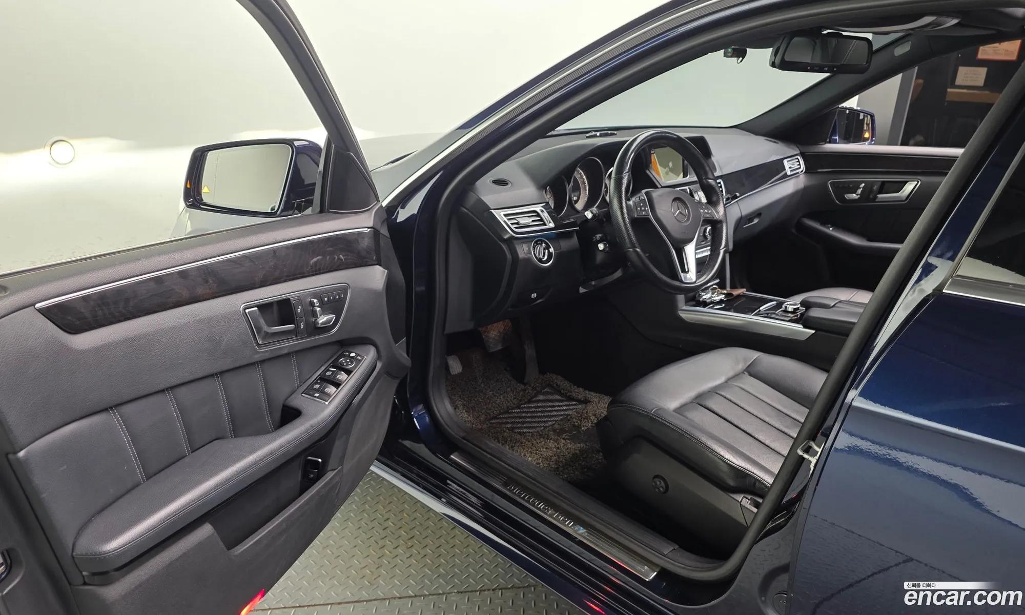 Mercedes-Benz E-Class W212 2015 — 11