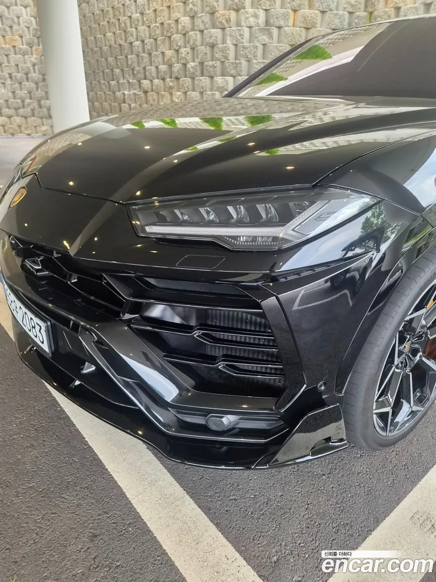 Lamborghini Urus 2021 — 2