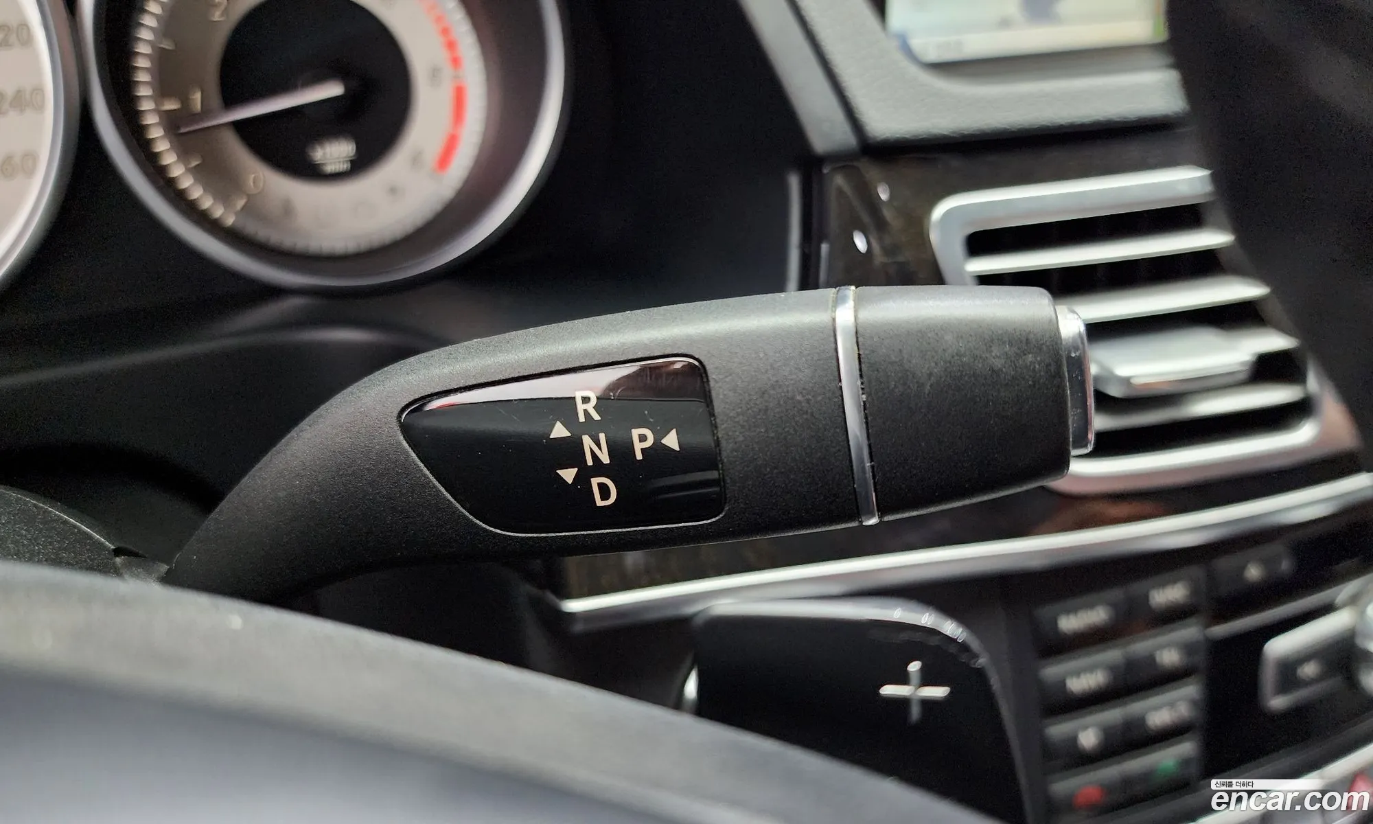 Mercedes-Benz E-Class W212 2015 WDDHF0AB1FB128087 — 9