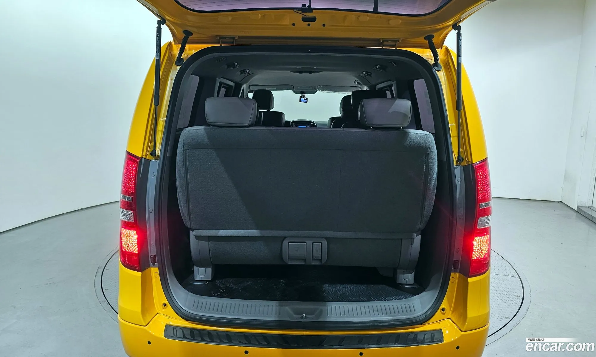 Hyundai Grand Starex 2019 — 12