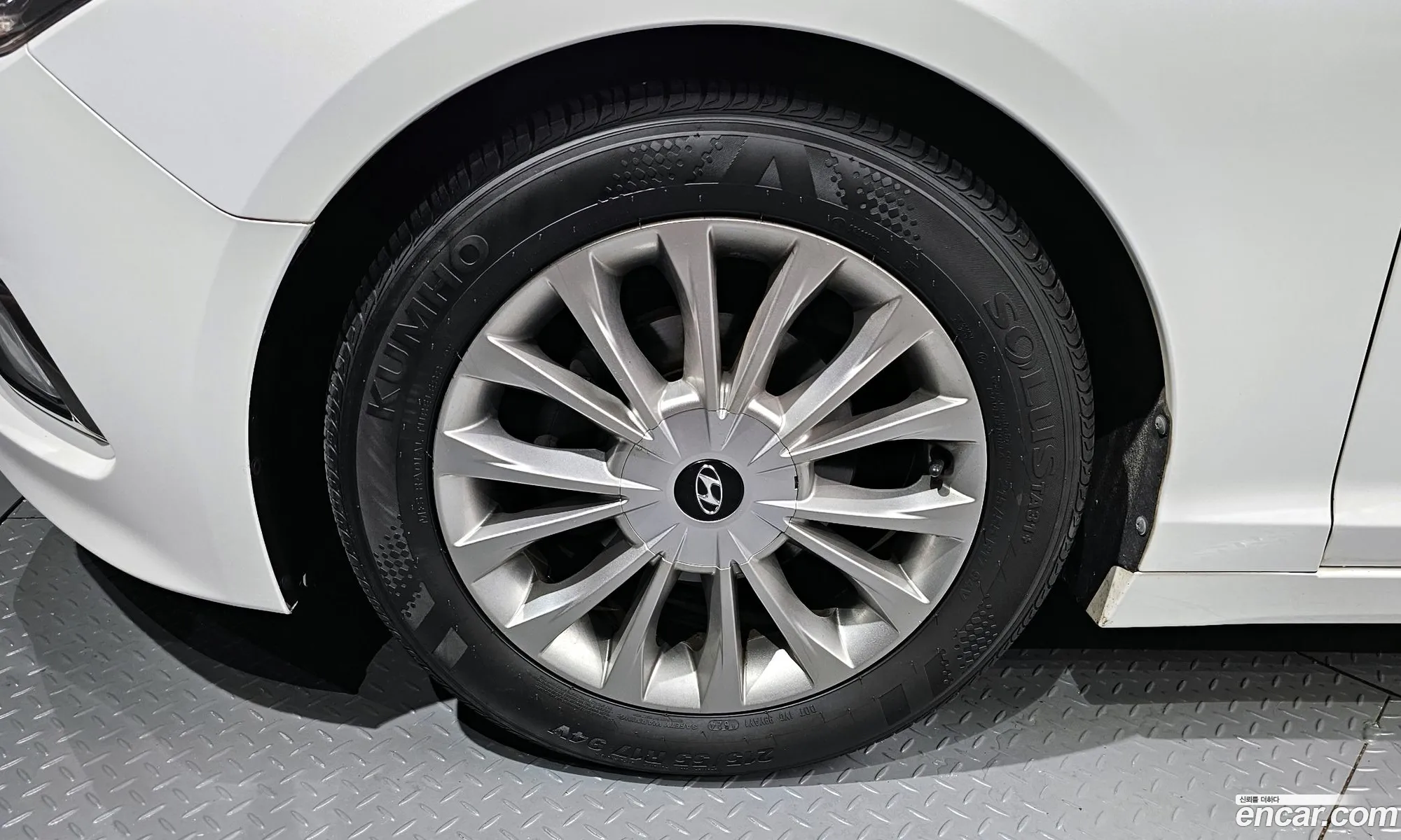 Hyundai LF Sonata 2017 — 19