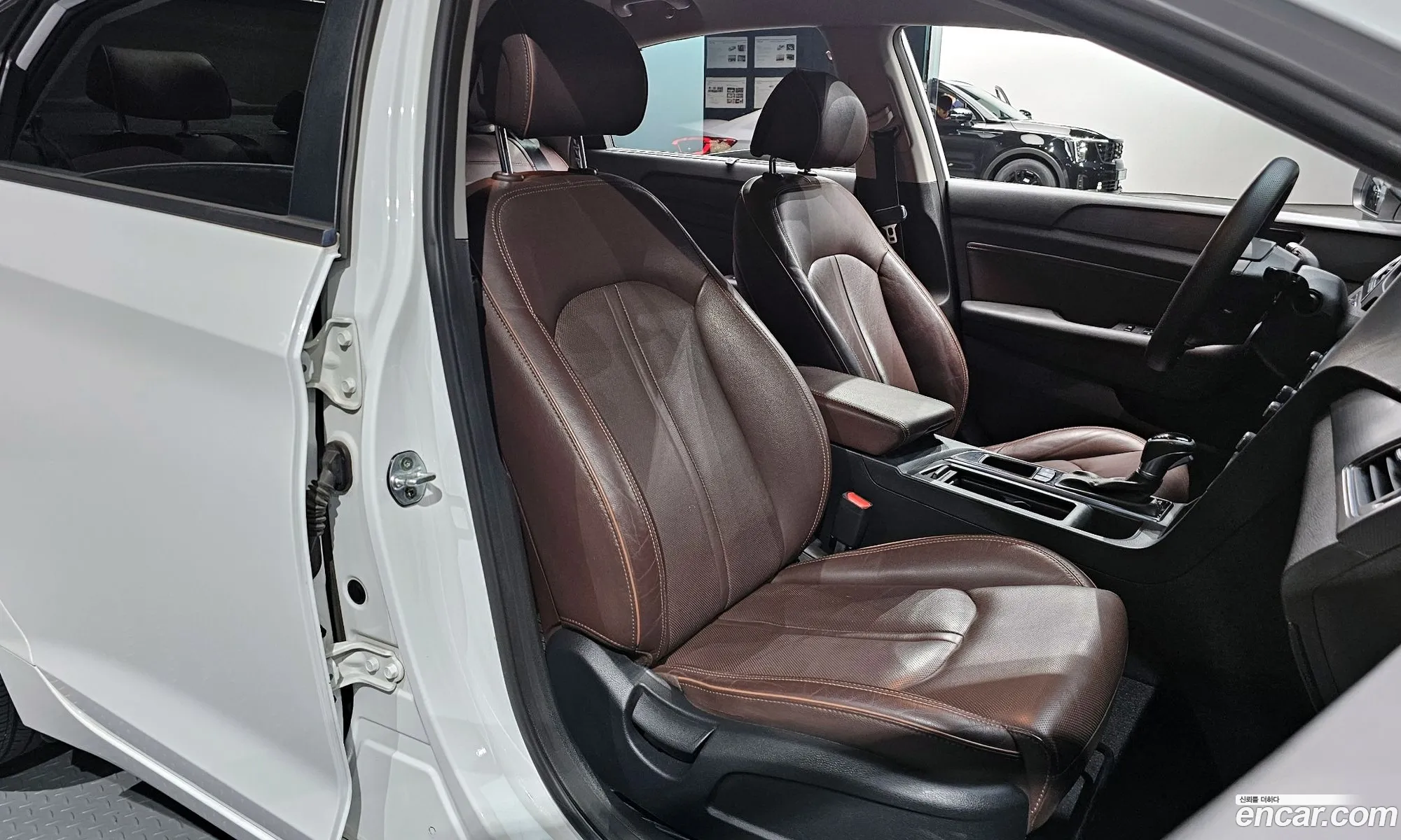 Hyundai LF Sonata 2017 — 10