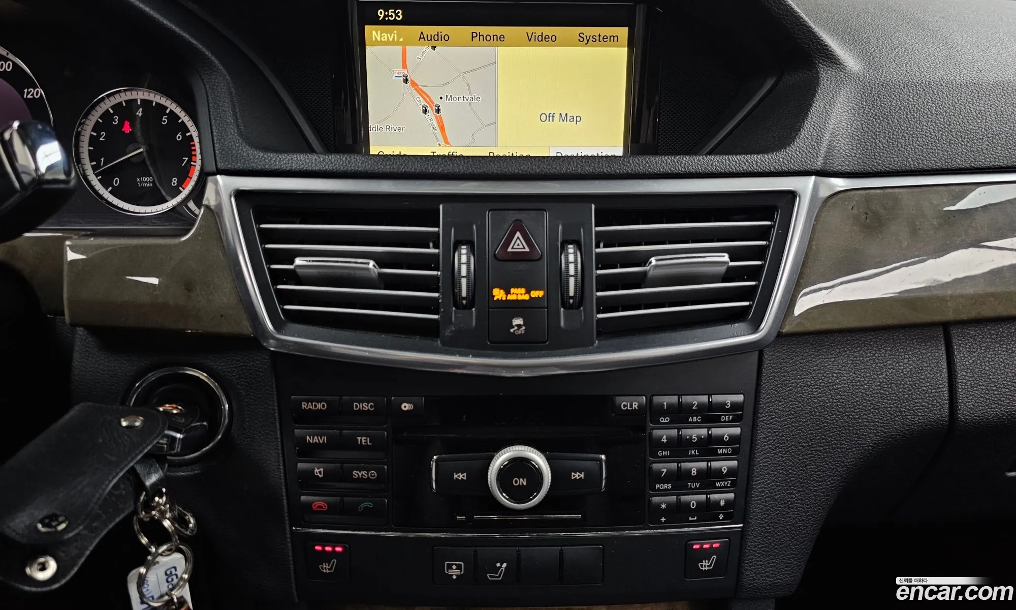 Mercedes-Benz E-Class W212 2010 WDDHF8HB4AA238599 — 13