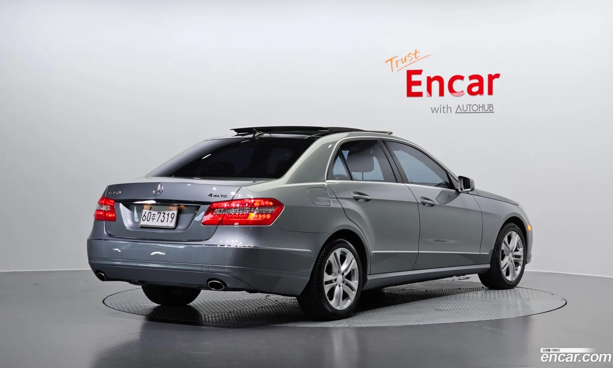 Mercedes-Benz E-Class W212 2010 WDDHF8HB4AA238599 — 11