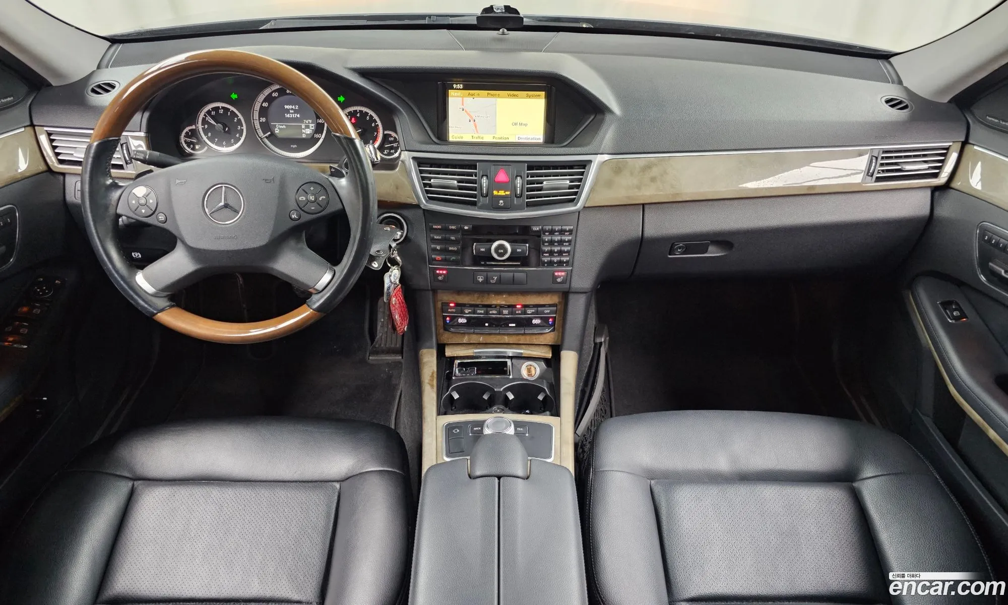 Mercedes-Benz E-Class W212 2010 WDDHF8HB4AA238599 — 7