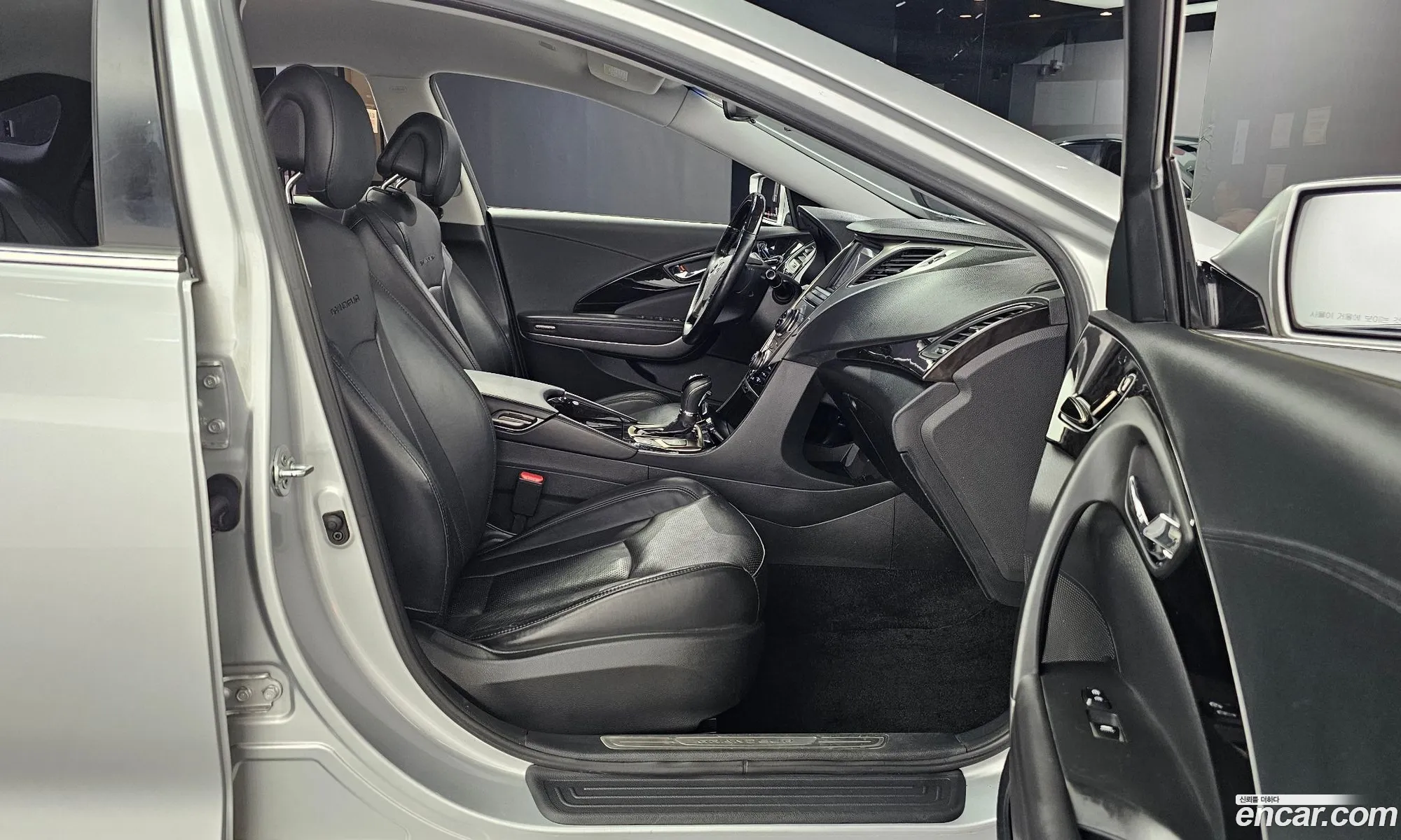 Hyundai Grandeur HG 2012 — 10
