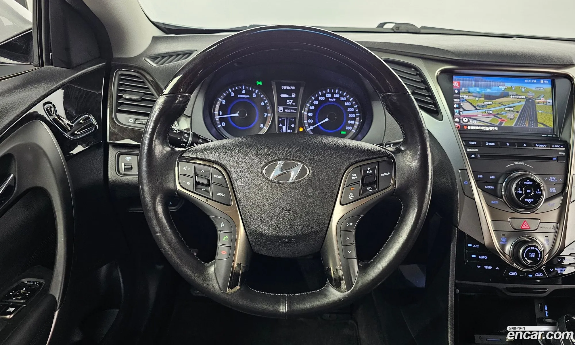 Hyundai Grandeur HG 2012 — 17