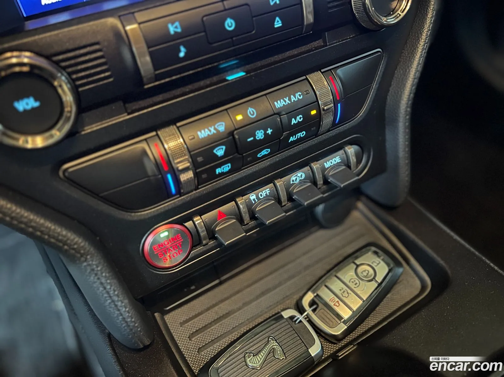 Ford Mustang 2020 — 18