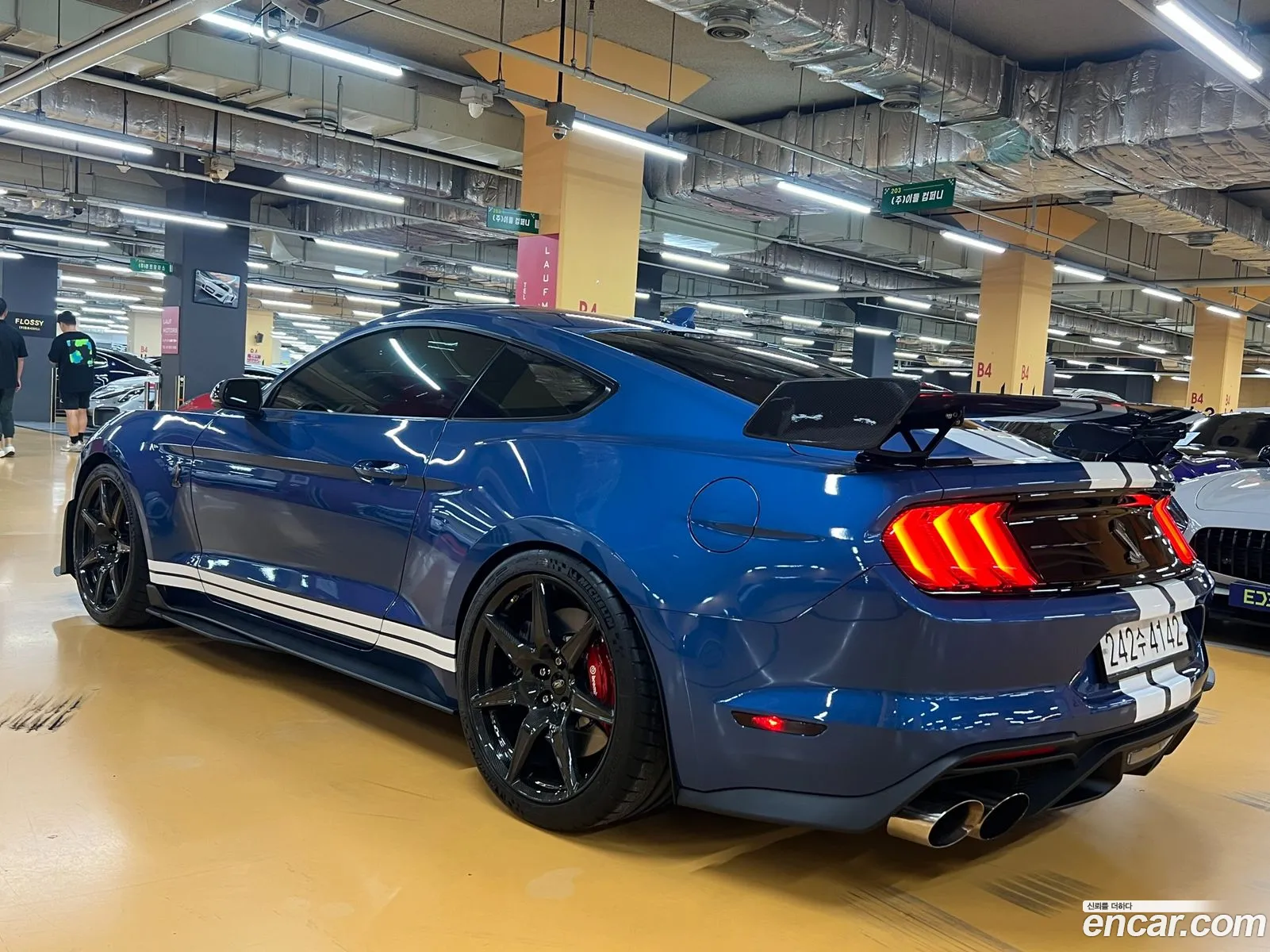 Ford Mustang 2020 — 2
