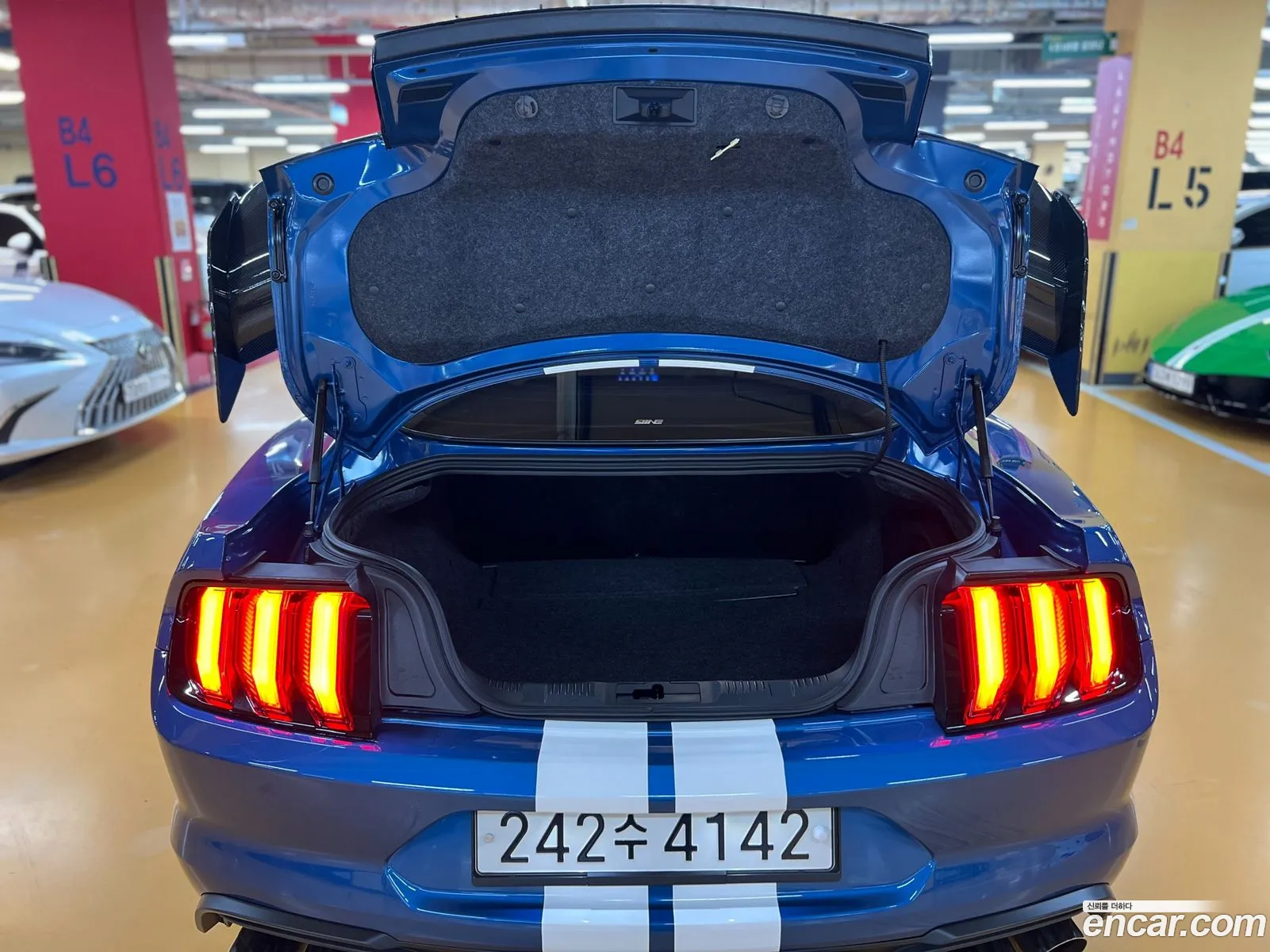 Ford Mustang 2020 — 8