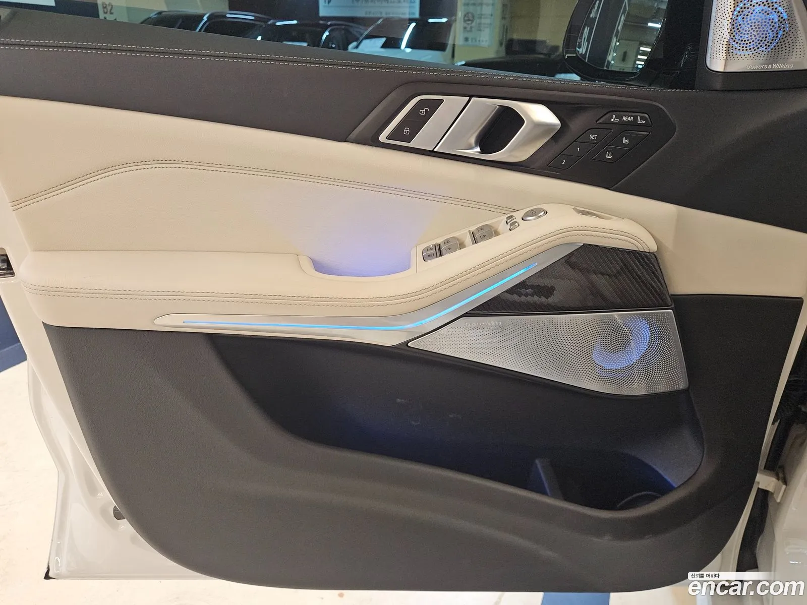BMW X7 2023 — 12