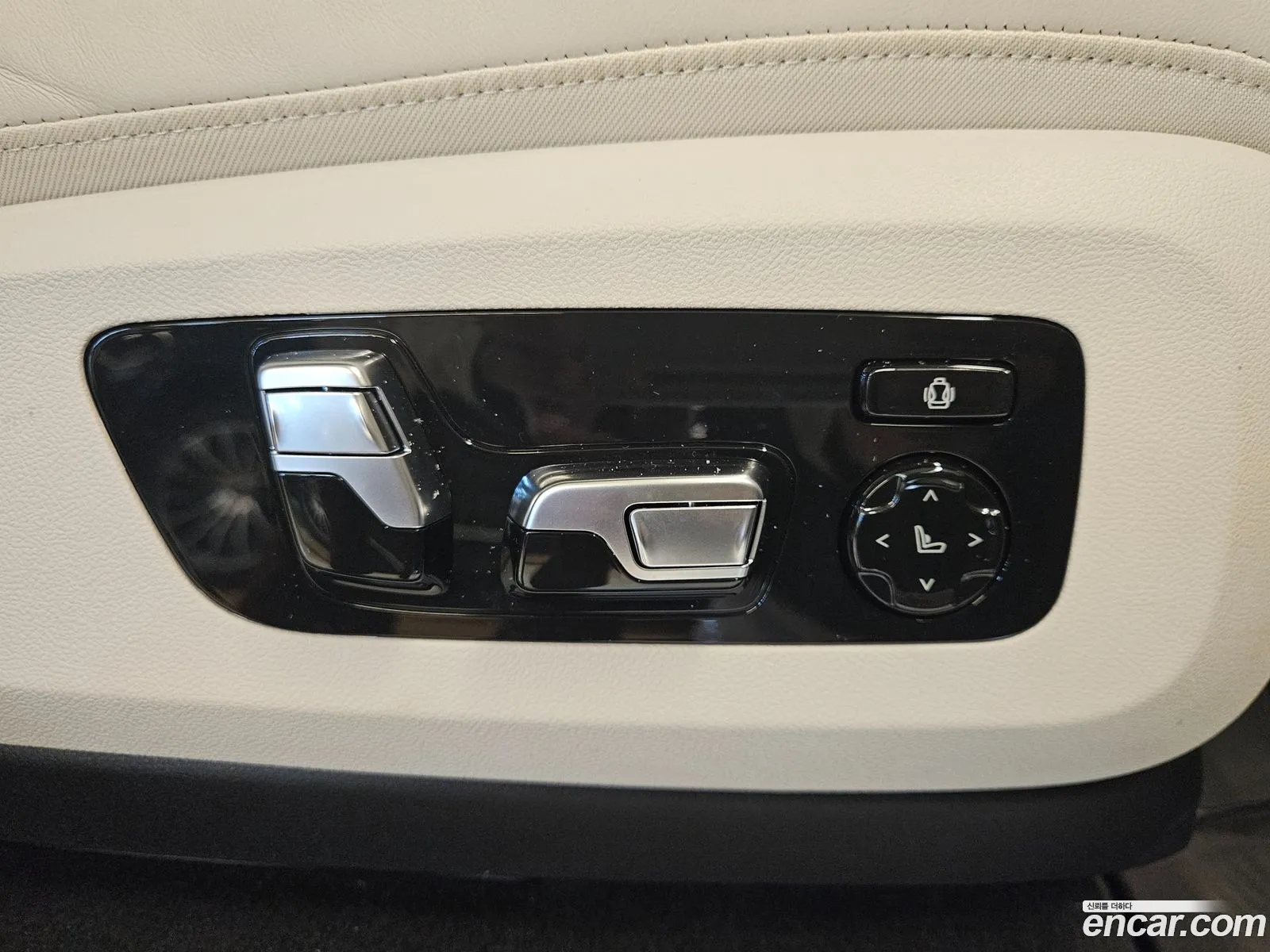 BMW X7 2023 — 7