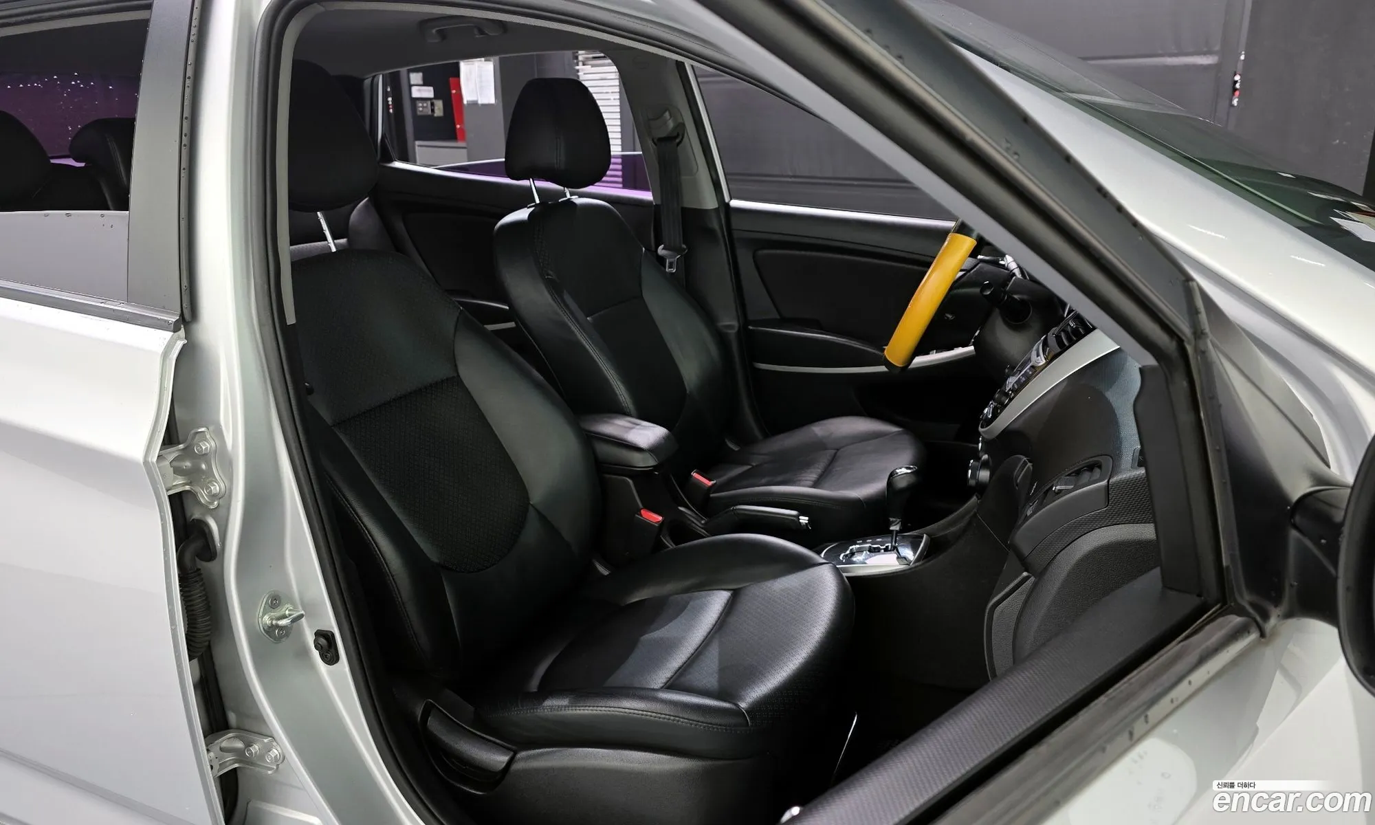 Hyundai Accent 2012 — 4