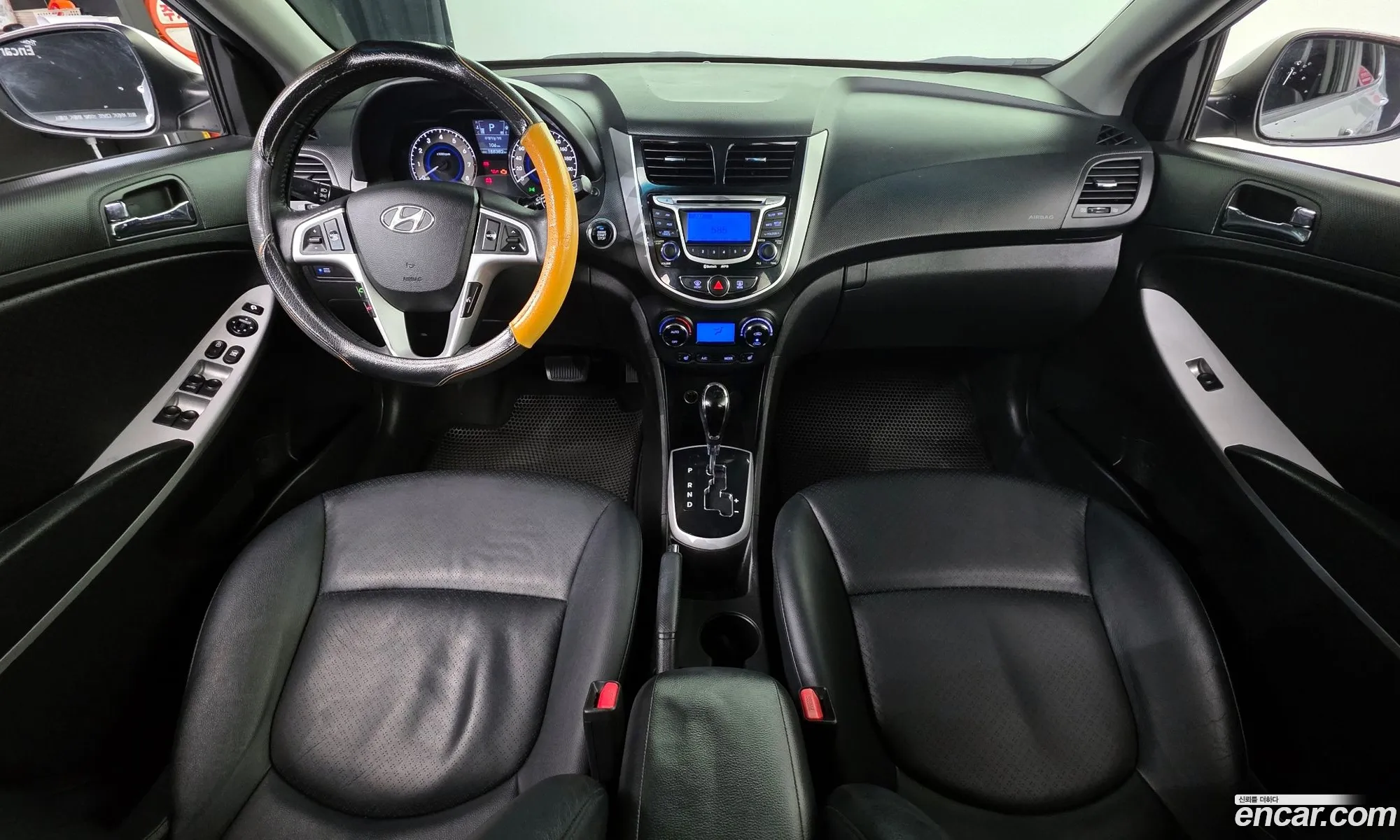 Hyundai Accent 2012 — 11
