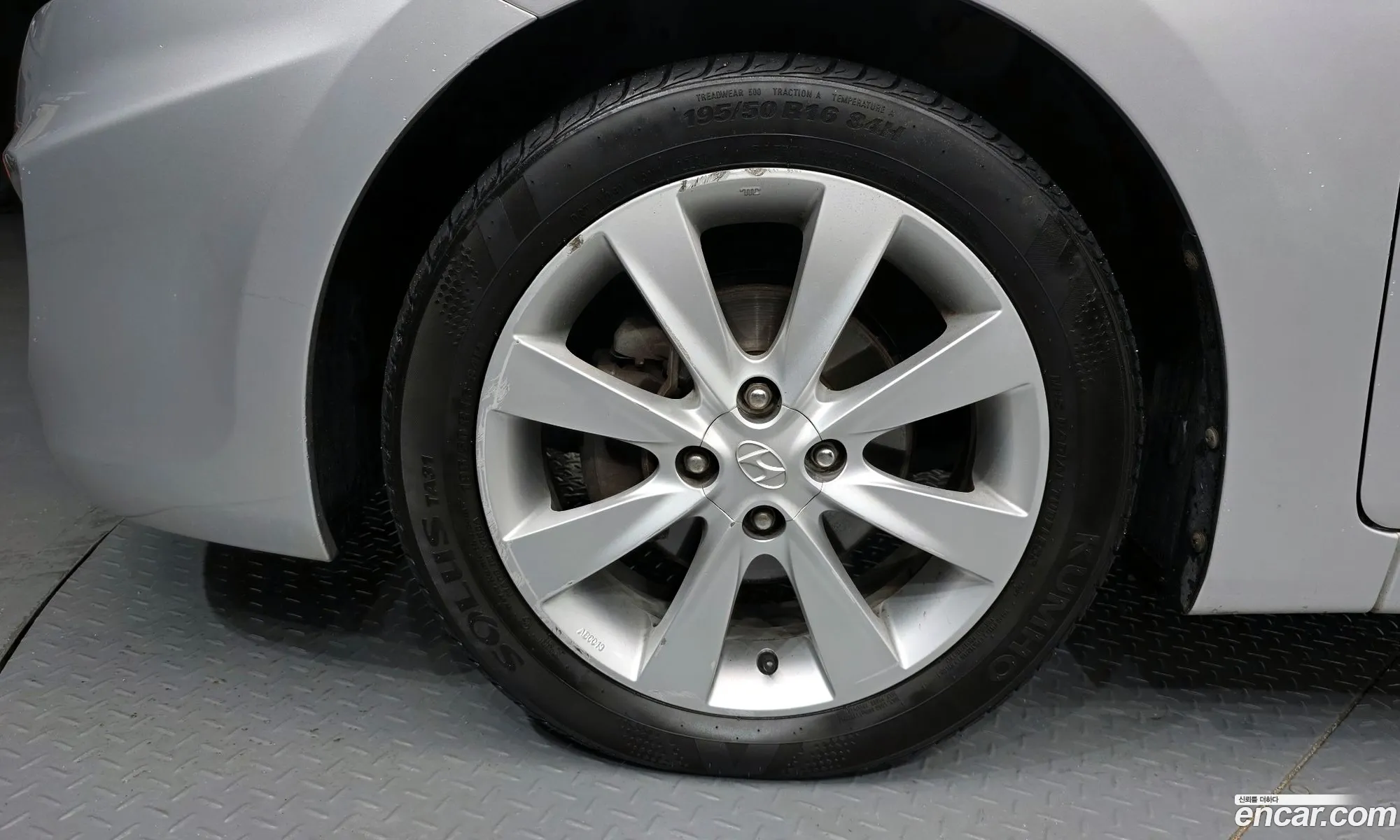 Hyundai Accent 2012 — 12