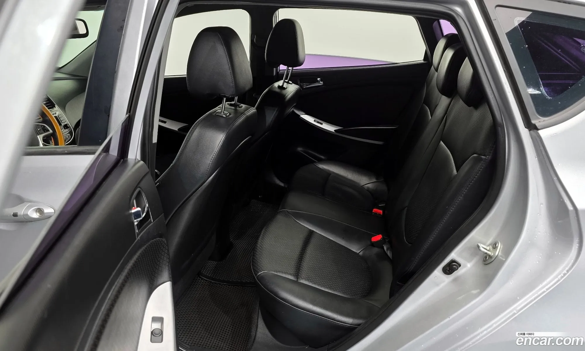 Hyundai Accent 2012 — 2