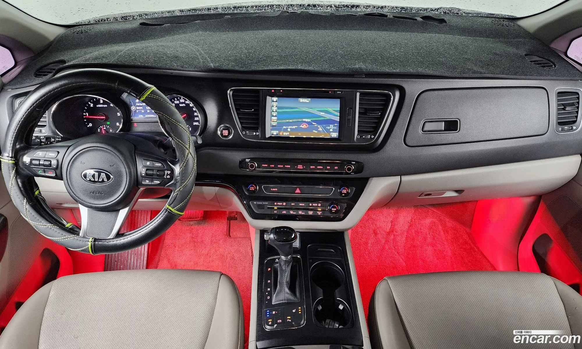Kia Carnival 2015 — 15