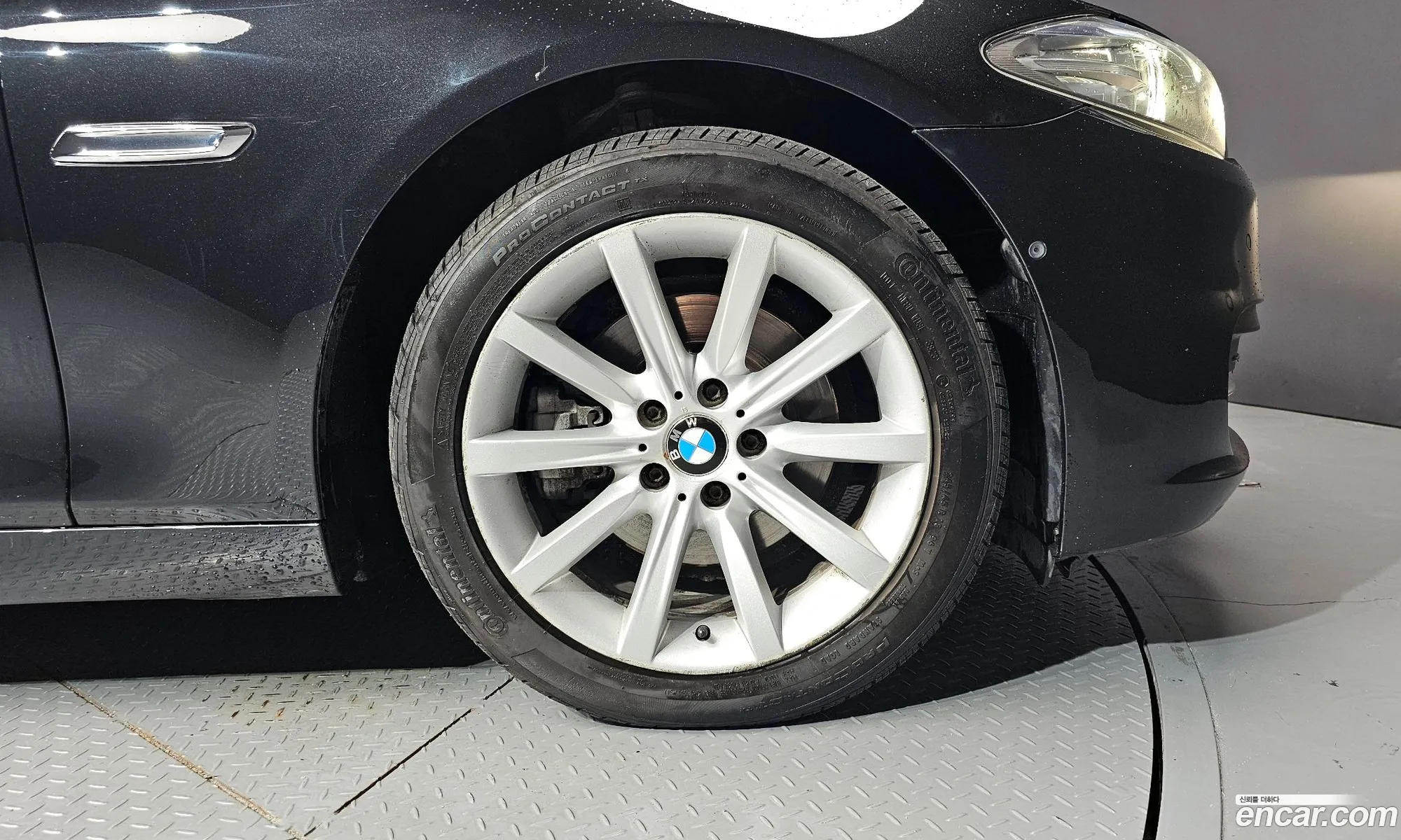 BMW 5 Series 2013 WBA5A7106ED176915 — 10