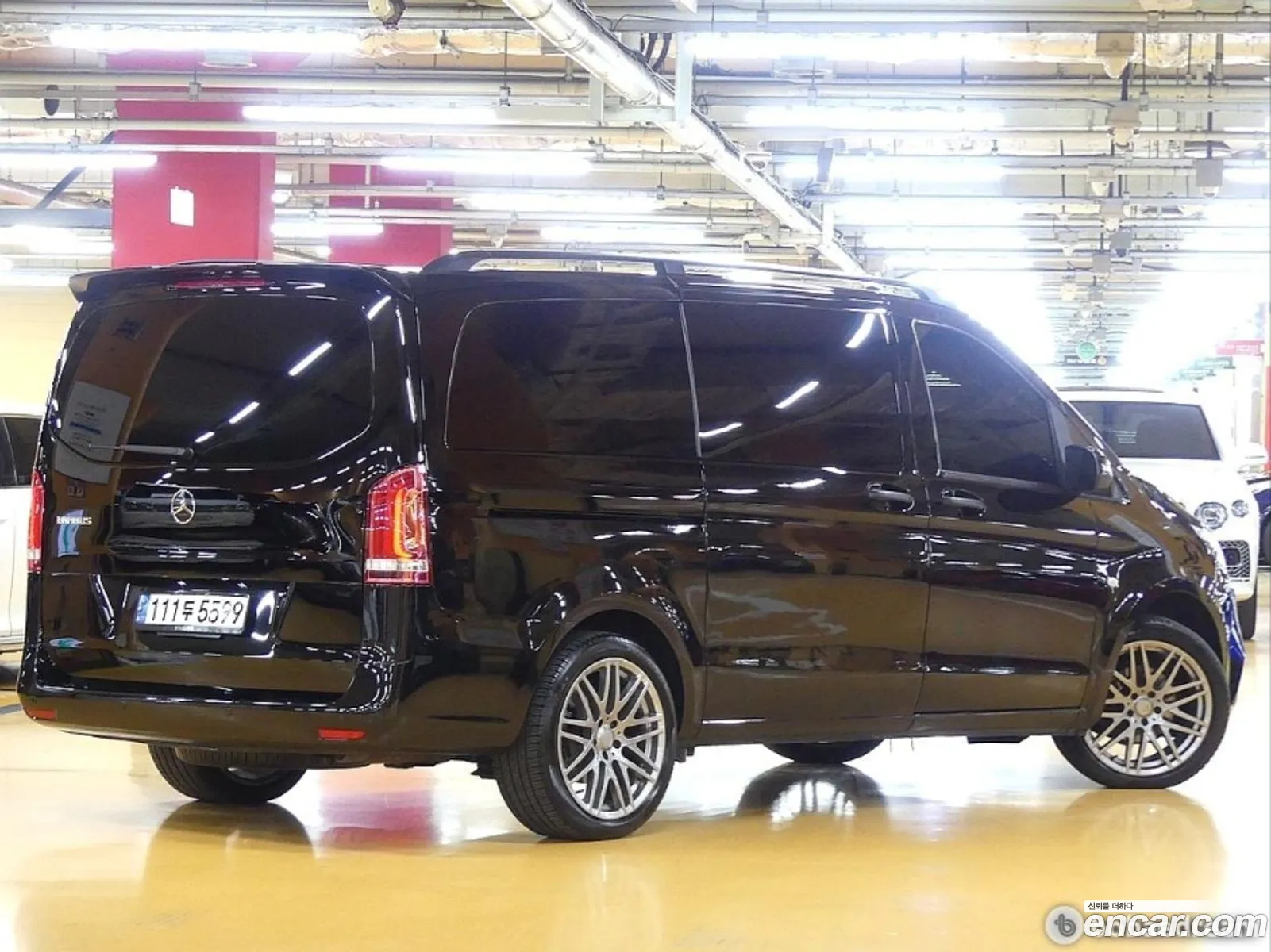 Mercedes-Benz V-Class 2020 — 2