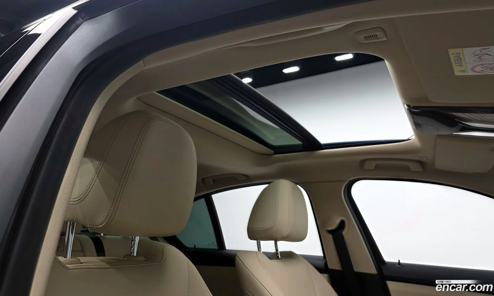 BMW 3 Series 2023 — 16