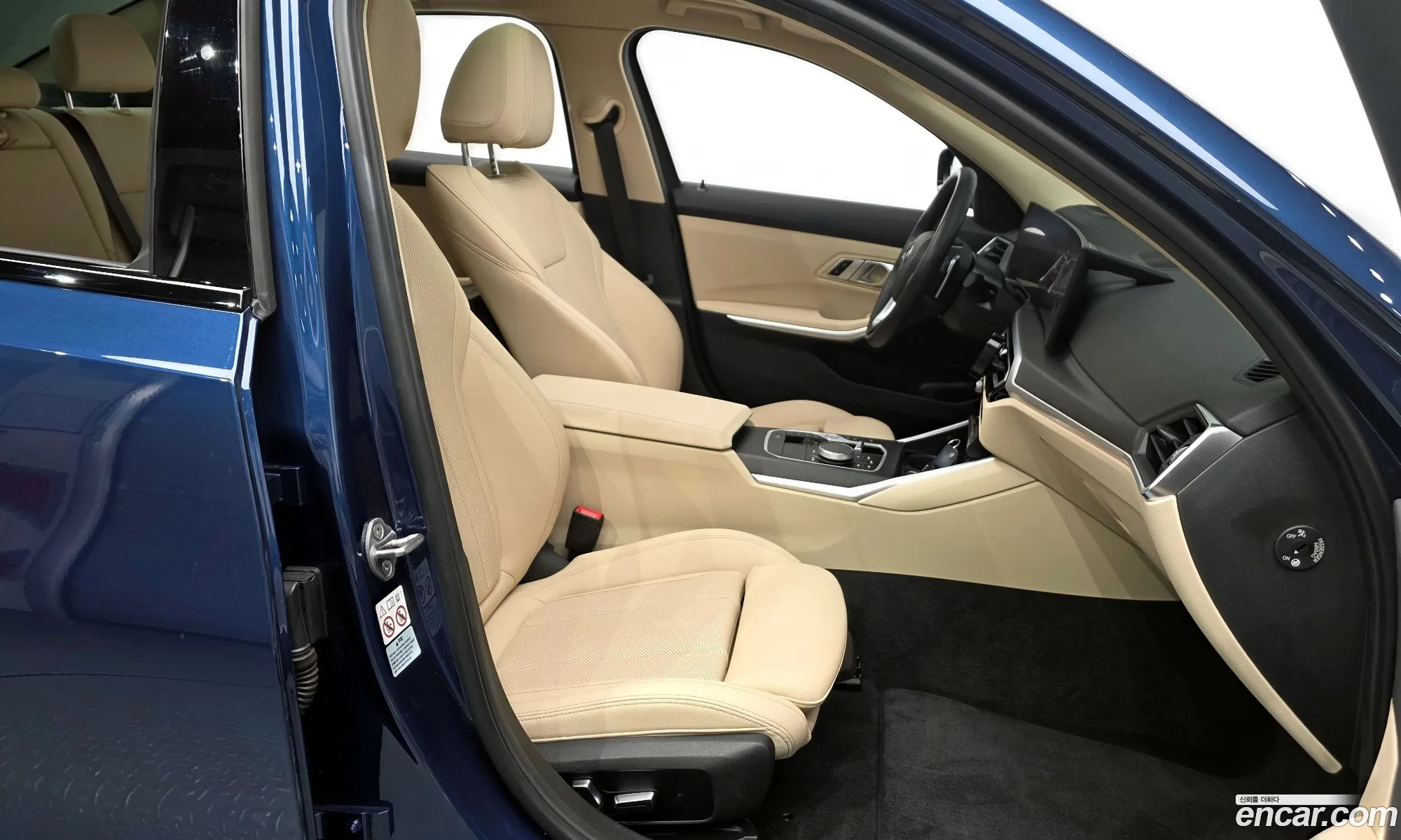 BMW 3 Series 2023 — 12