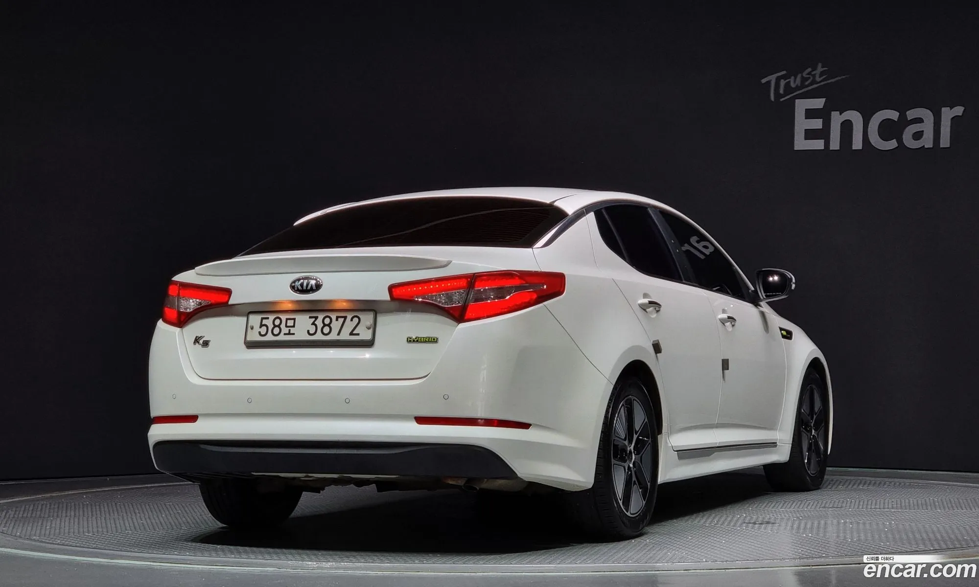 Kia K5 Hybrid 2013 — 10