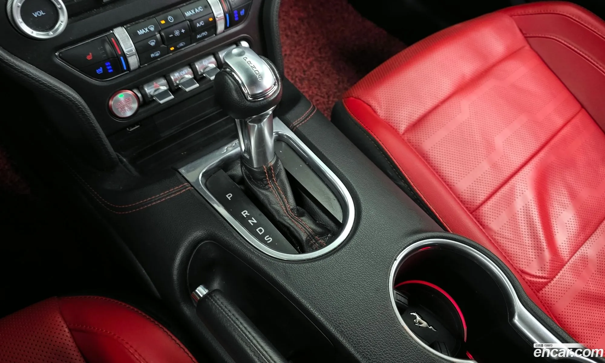 Ford Mustang 2020 — 13