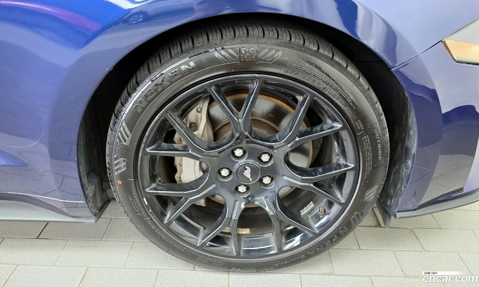 Ford Mustang 2020 — 17