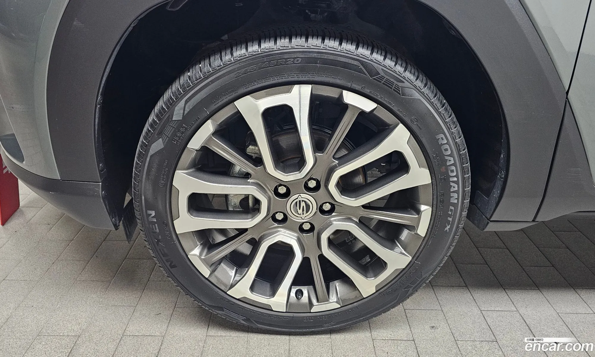 KG Mobility (SsangYong) Torres 2023 — 12