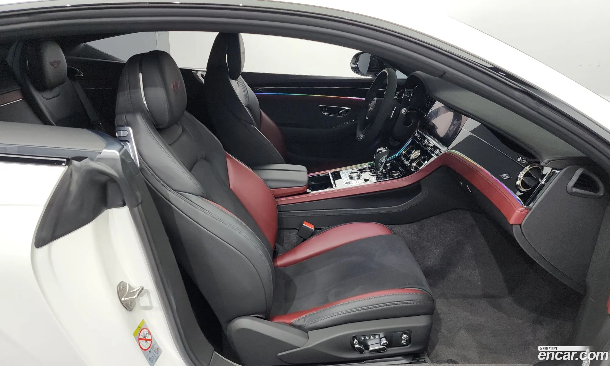 Bentley Continental GT 2023 — 11
