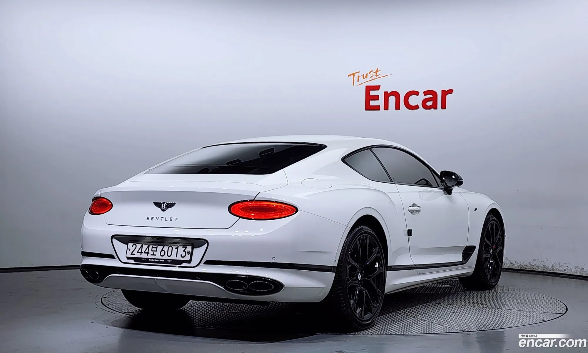 Bentley Continental GT 2023 — 12