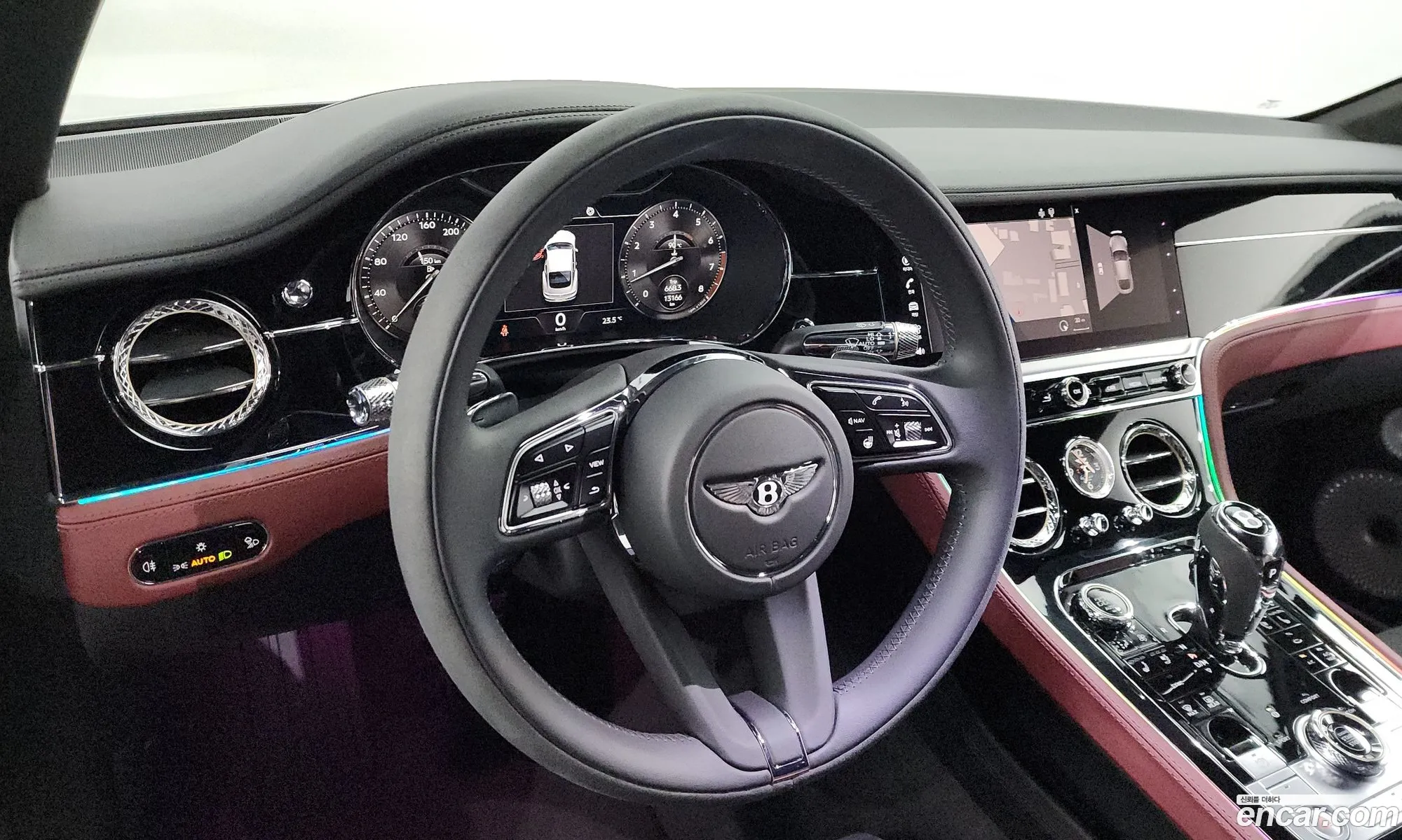 Bentley Continental GT 2023 — 17