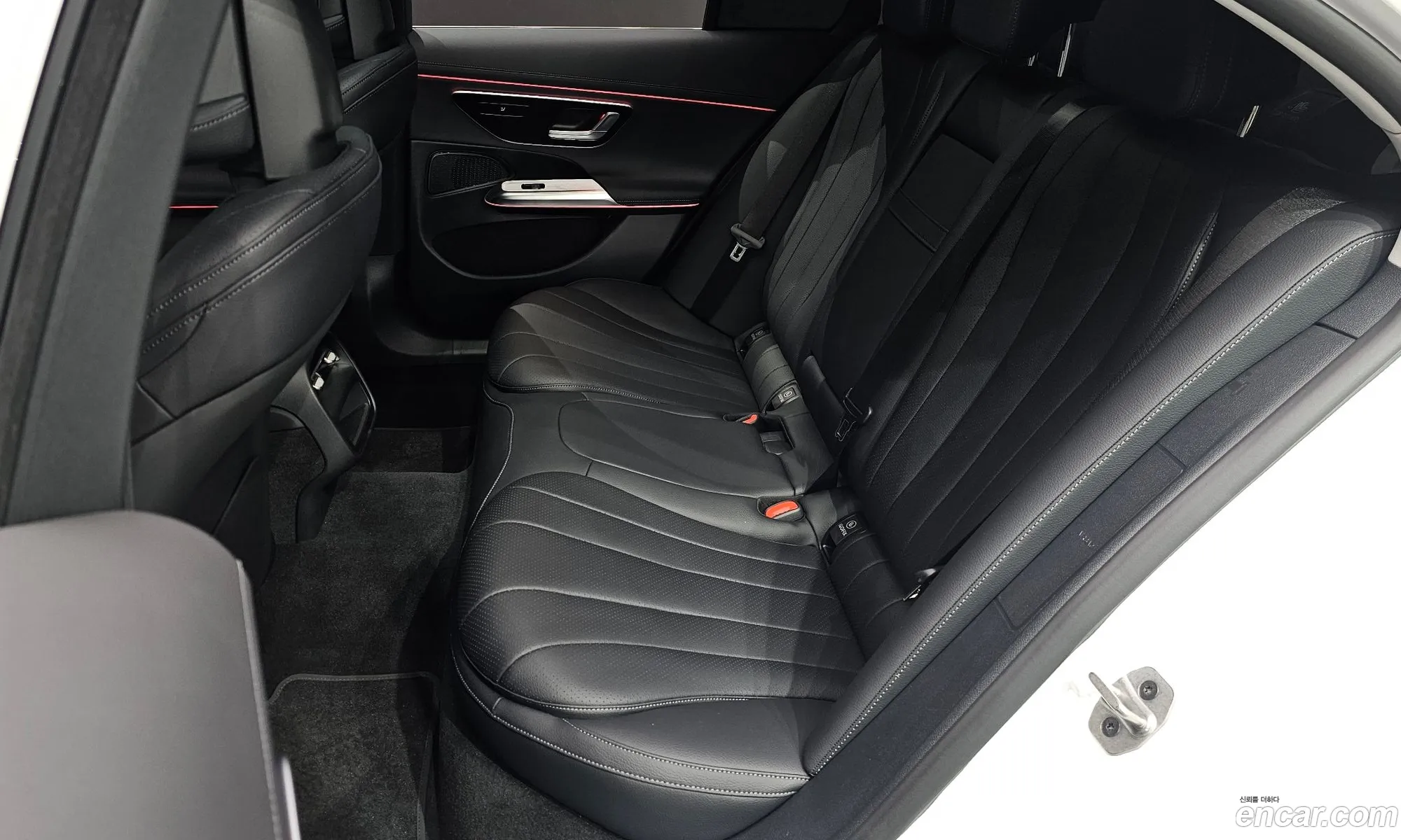 Mercedes-Benz E-Class W214 2025 — 4