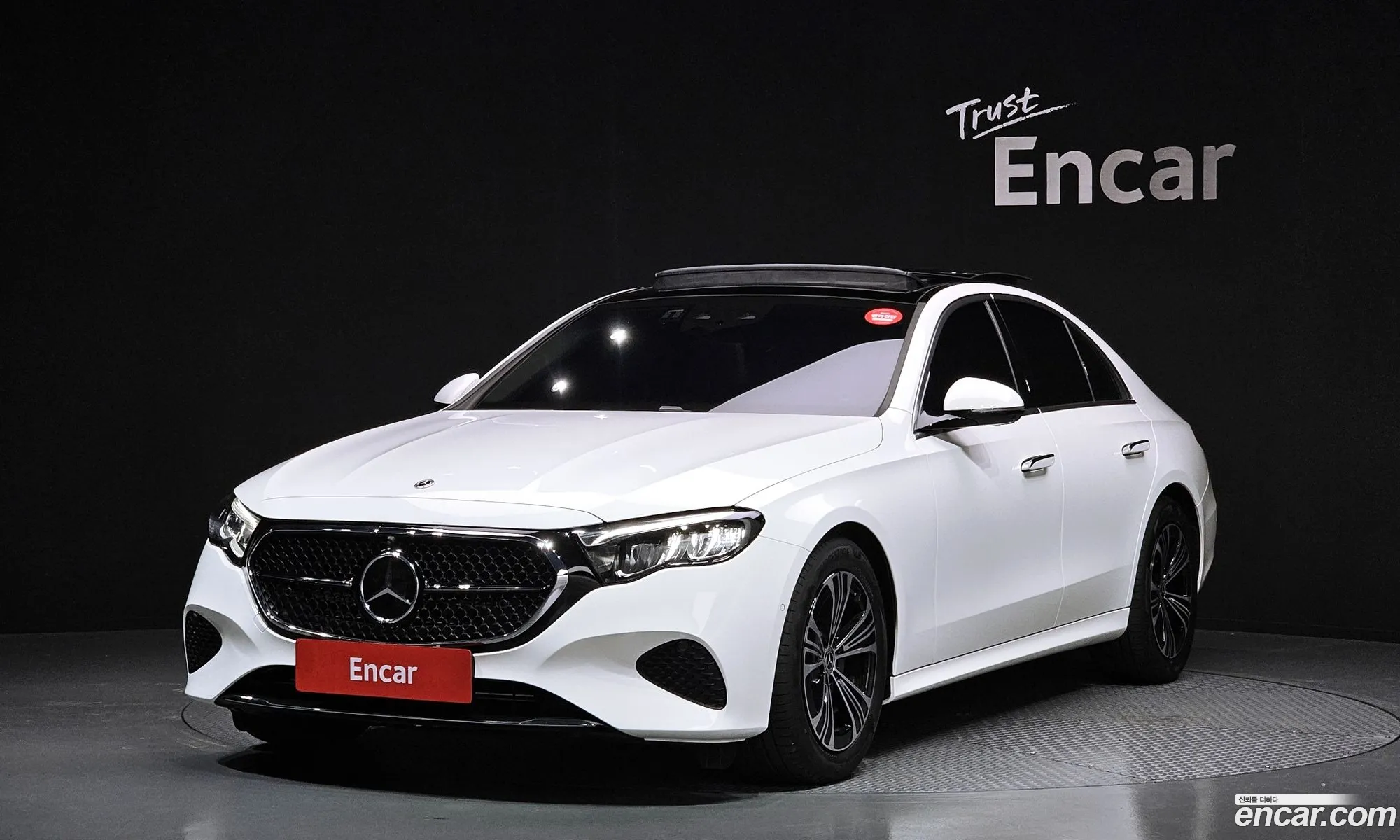 Mercedes-Benz E-Class W214 2025 — 17