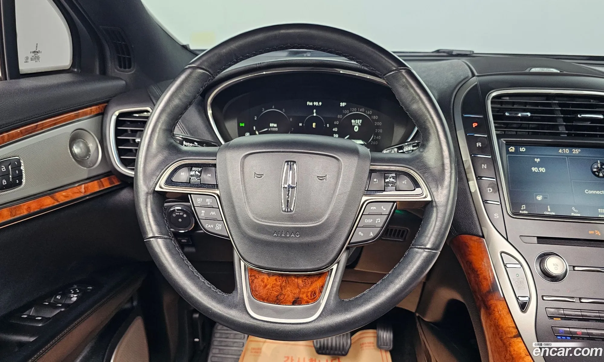 Lincoln Nautilus 2019 2LMPJ8LP6KBL64847 — 11