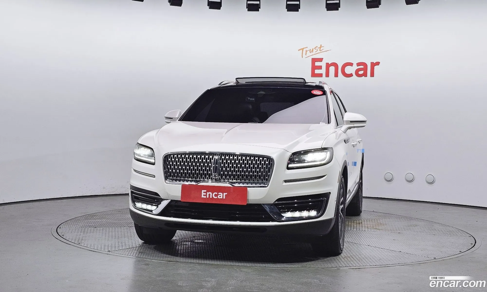 Lincoln Nautilus 2019 2LMPJ8LP6KBL64847 — 5