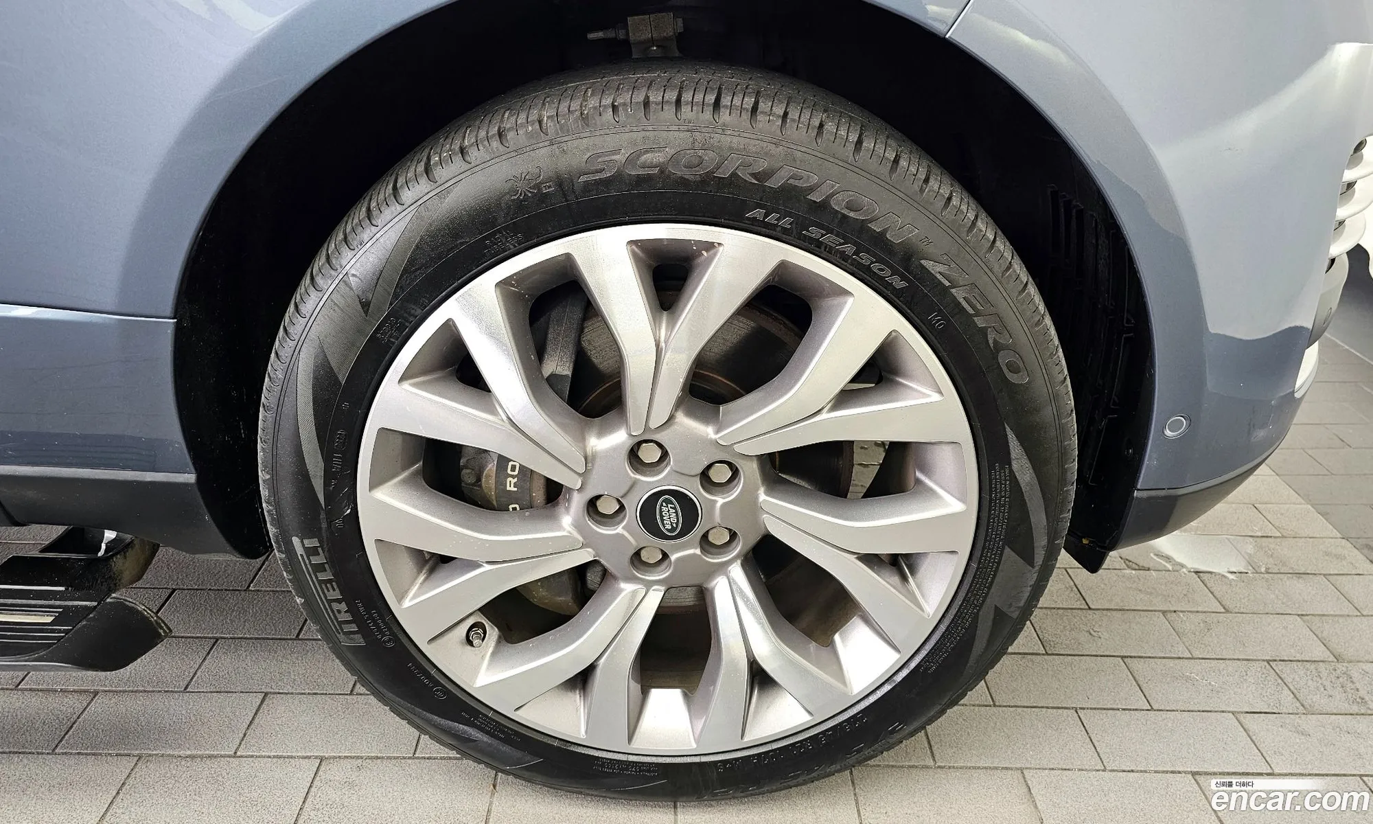 Land Rover Range Rover 2018 SALGA2BJ0JA511015 — 5