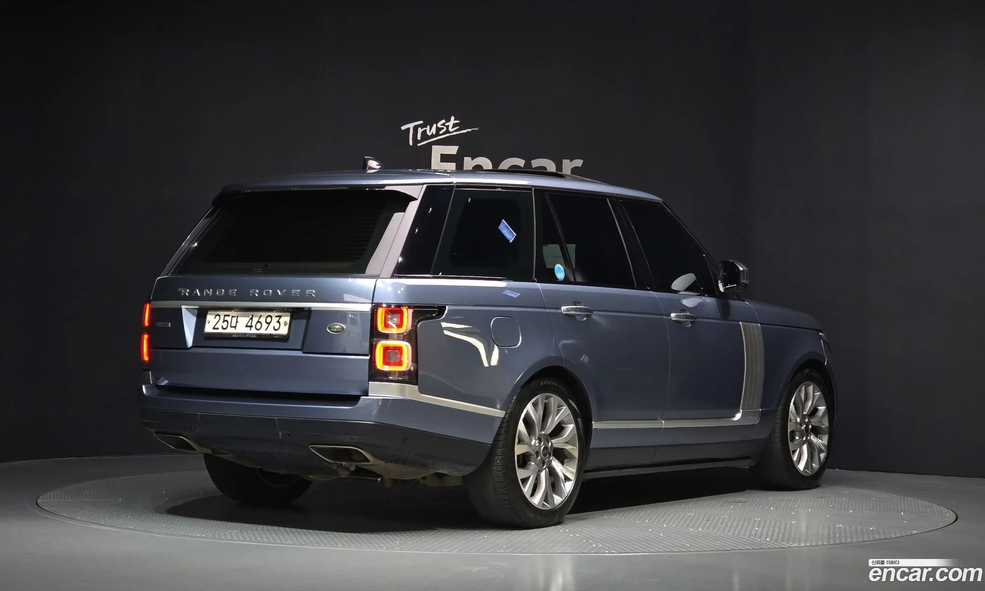 Land Rover Range Rover 2018 SALGA2BJ0JA511015 — 4