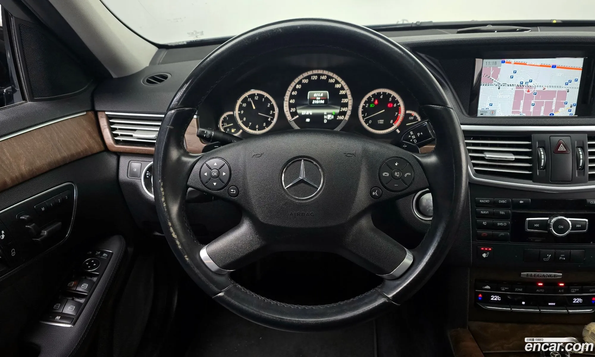 Mercedes-Benz E-Class W212 2013 WDDHF5FB6DA761449 — 19