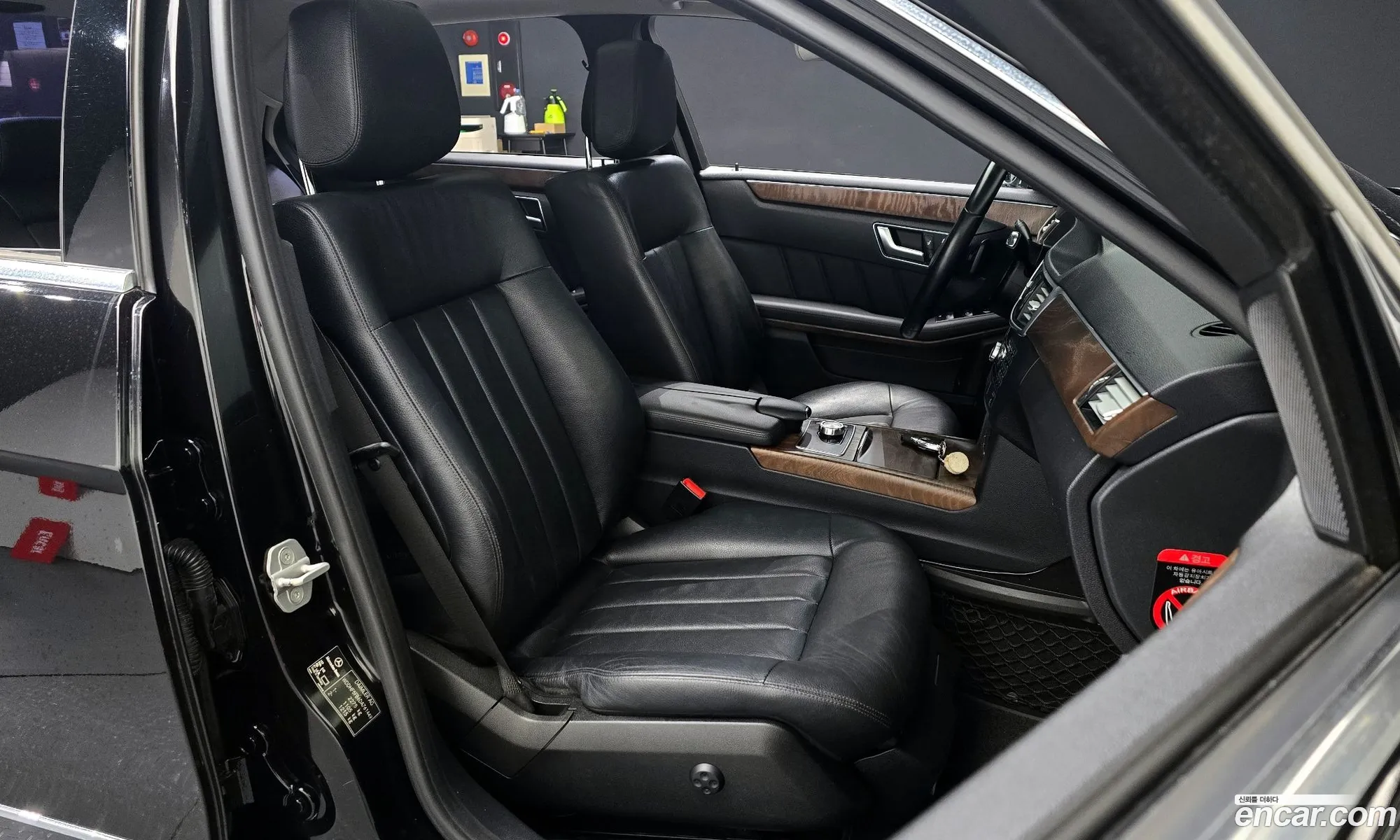 Mercedes-Benz E-Class W212 2013 WDDHF5FB6DA761449 — 6