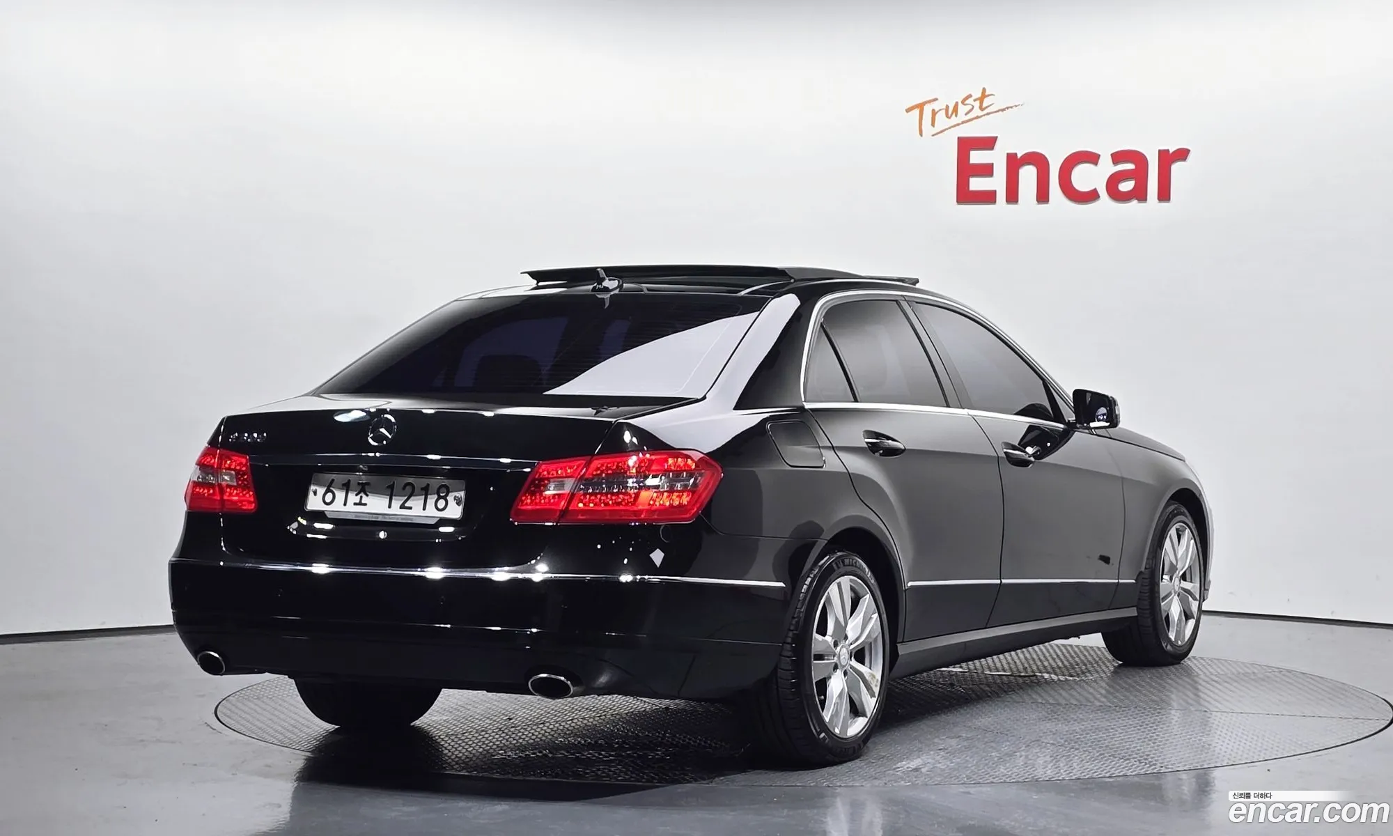Mercedes-Benz E-Class W212 2013 WDDHF5FB6DA761449 — 7