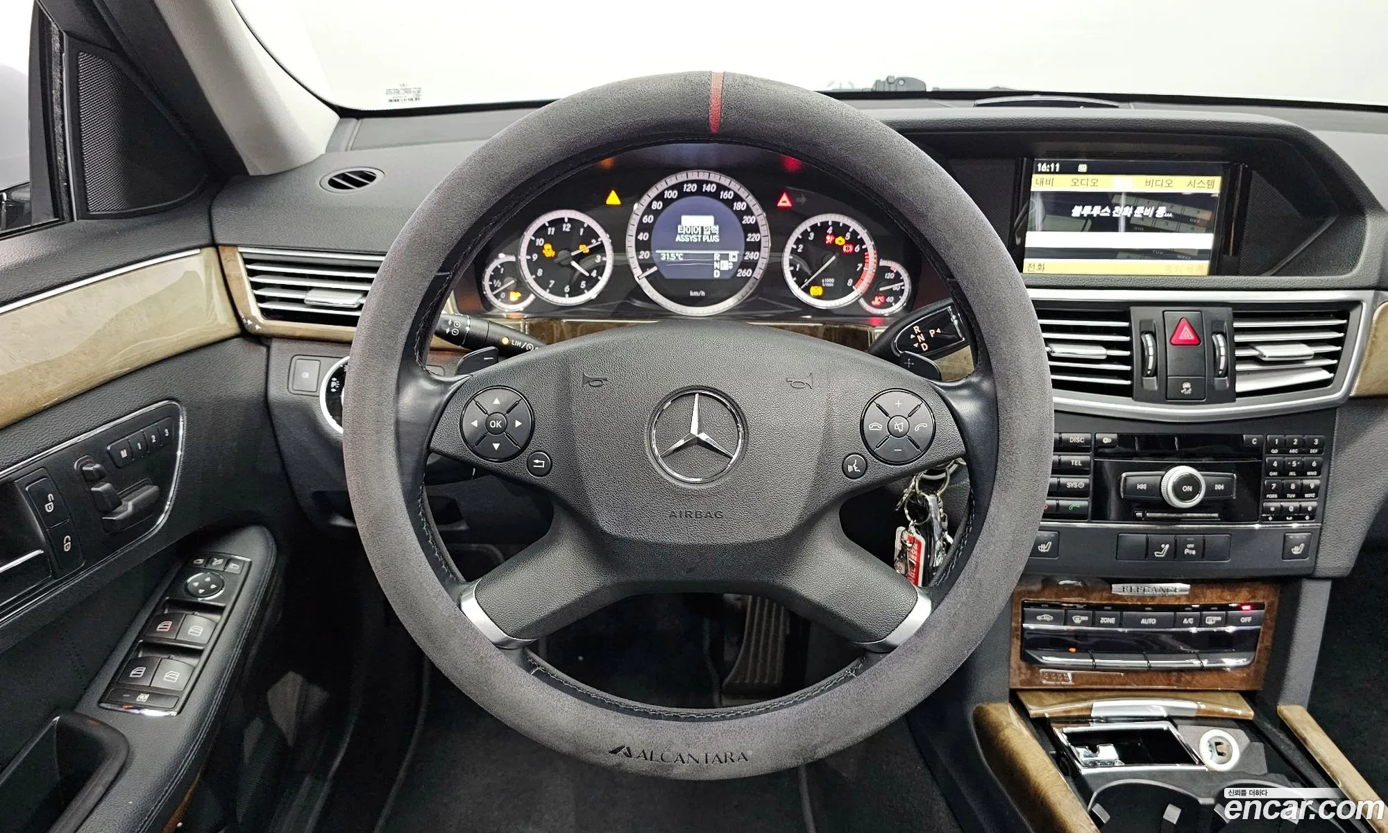 Mercedes-Benz E-Class W212 2010 WDDHF5EB2AA202669 — 12